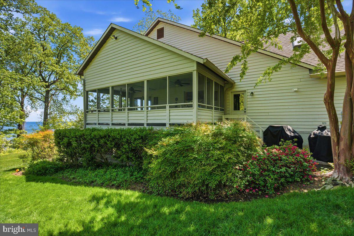 WESTERN SHORES - Residential