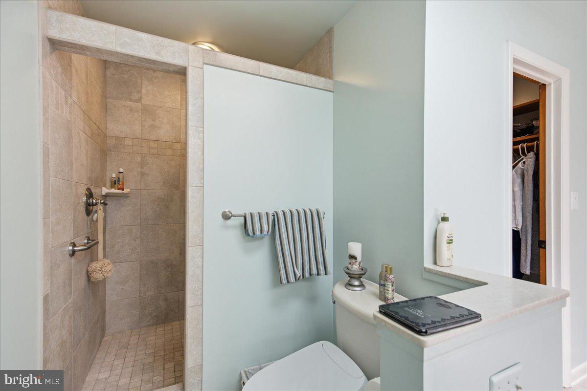 WESTERN SHORES - Residential