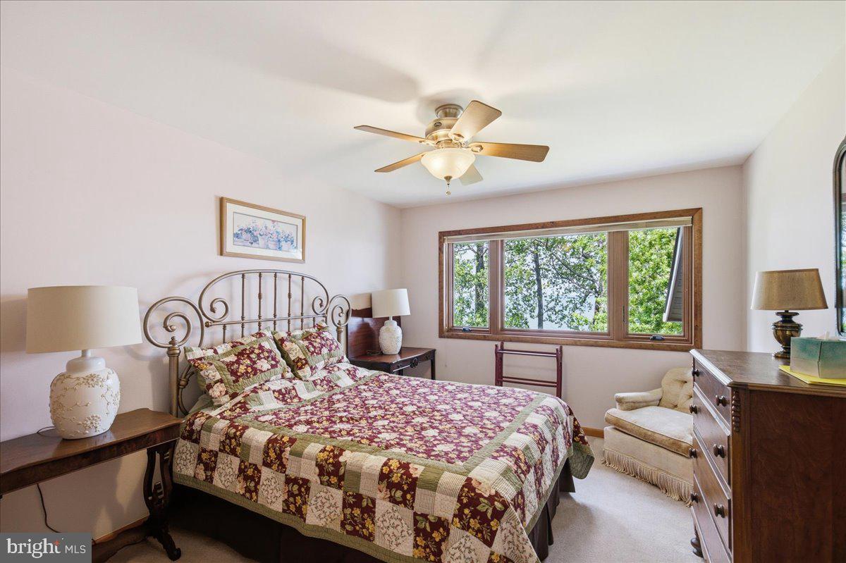 WESTERN SHORES - Residential