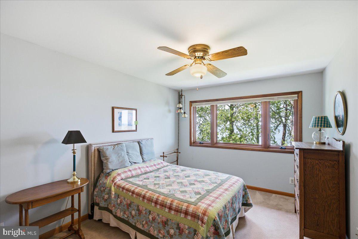 WESTERN SHORES - Residential