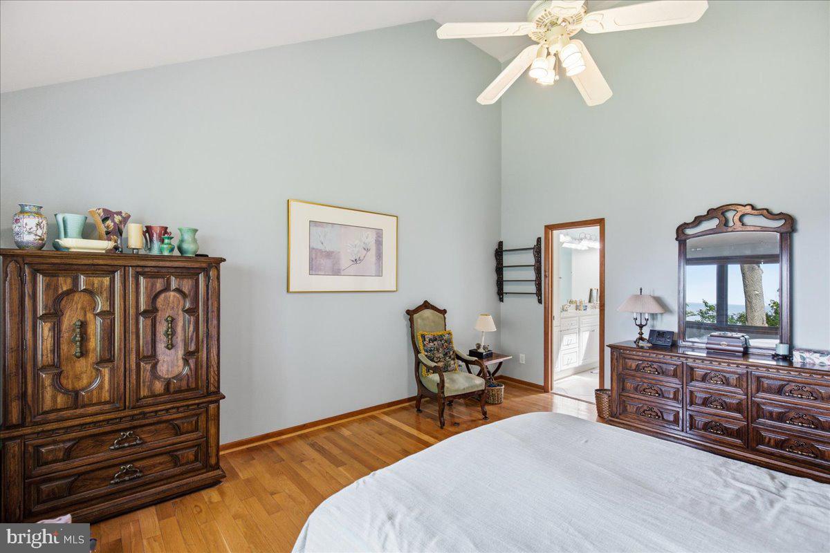 WESTERN SHORES - Residential