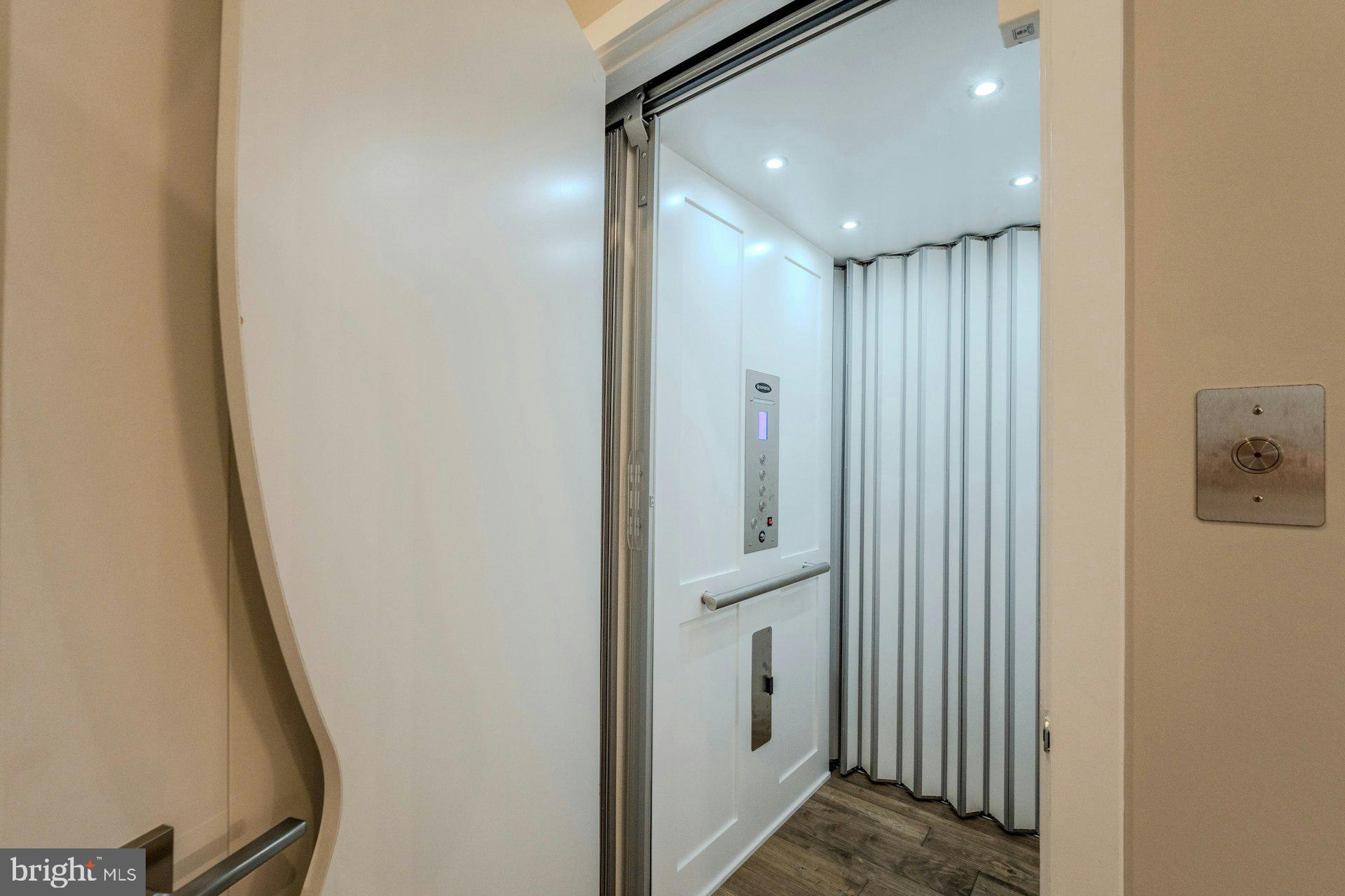 REGENCY AT BELMONT - Residential