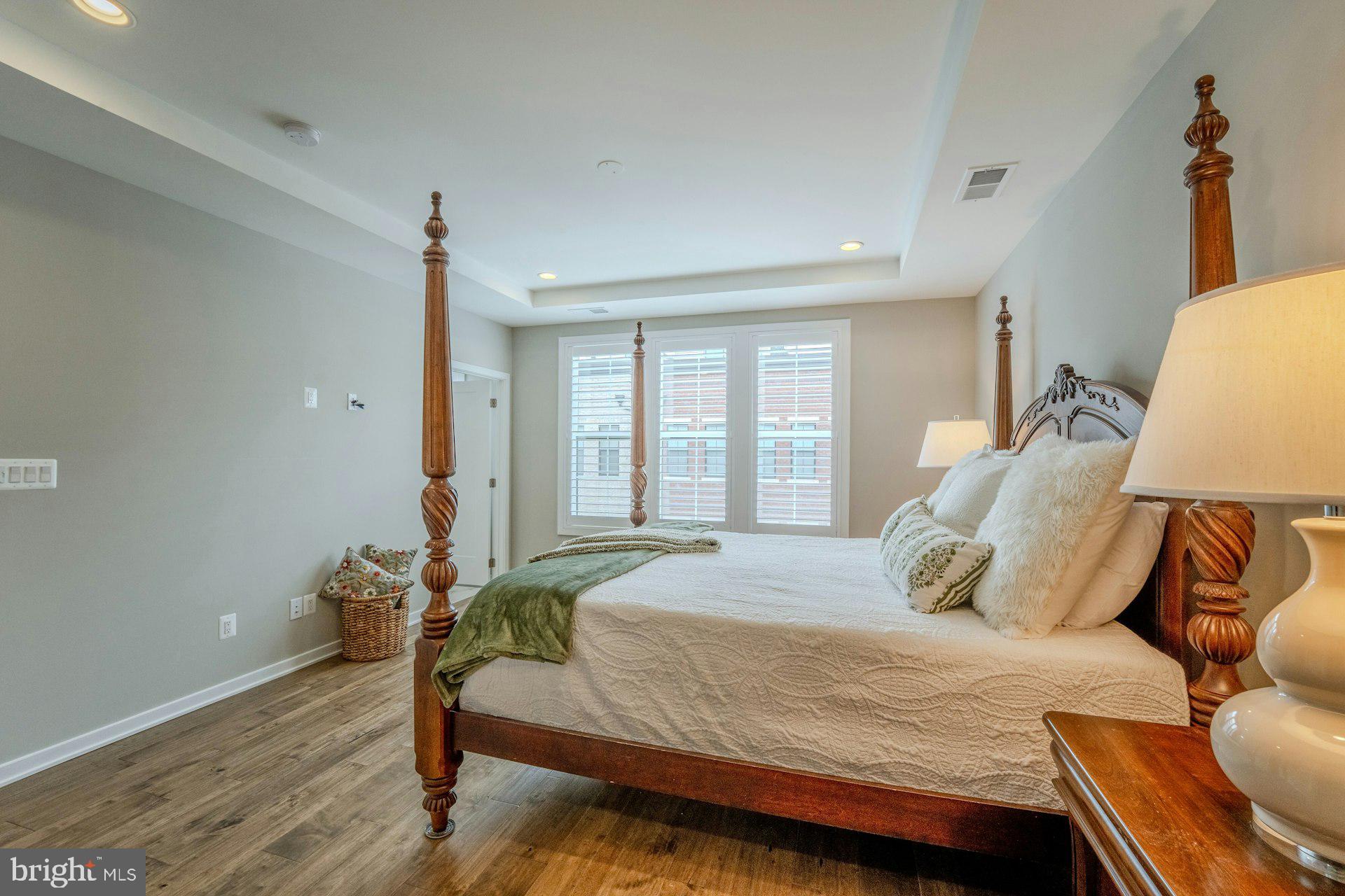 REGENCY AT BELMONT - Residential