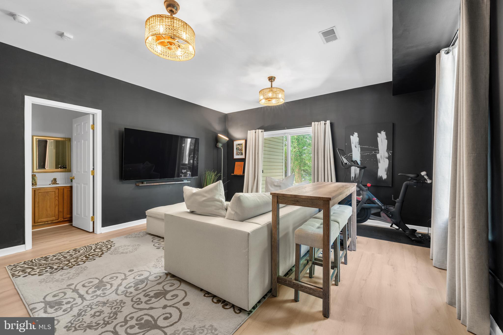 LANSDOWNE - Residential