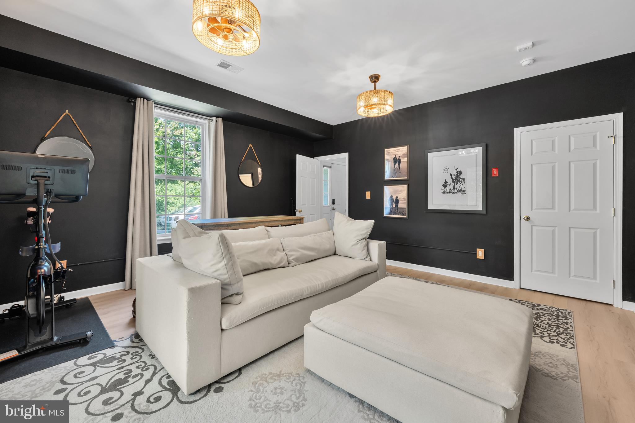 LANSDOWNE - Residential