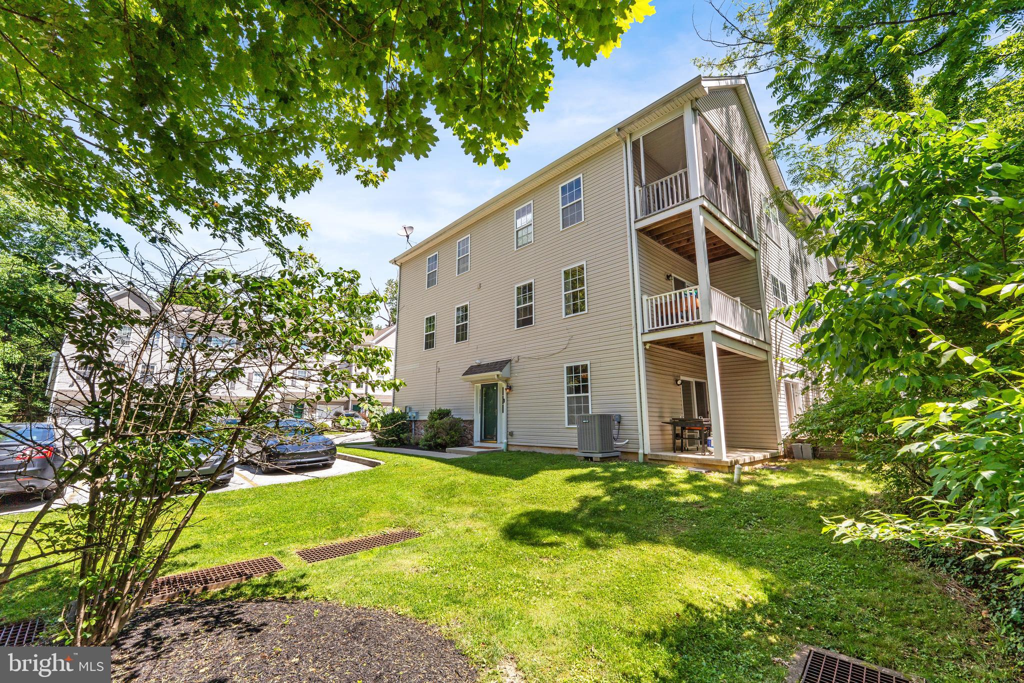 LANSDOWNE - Residential