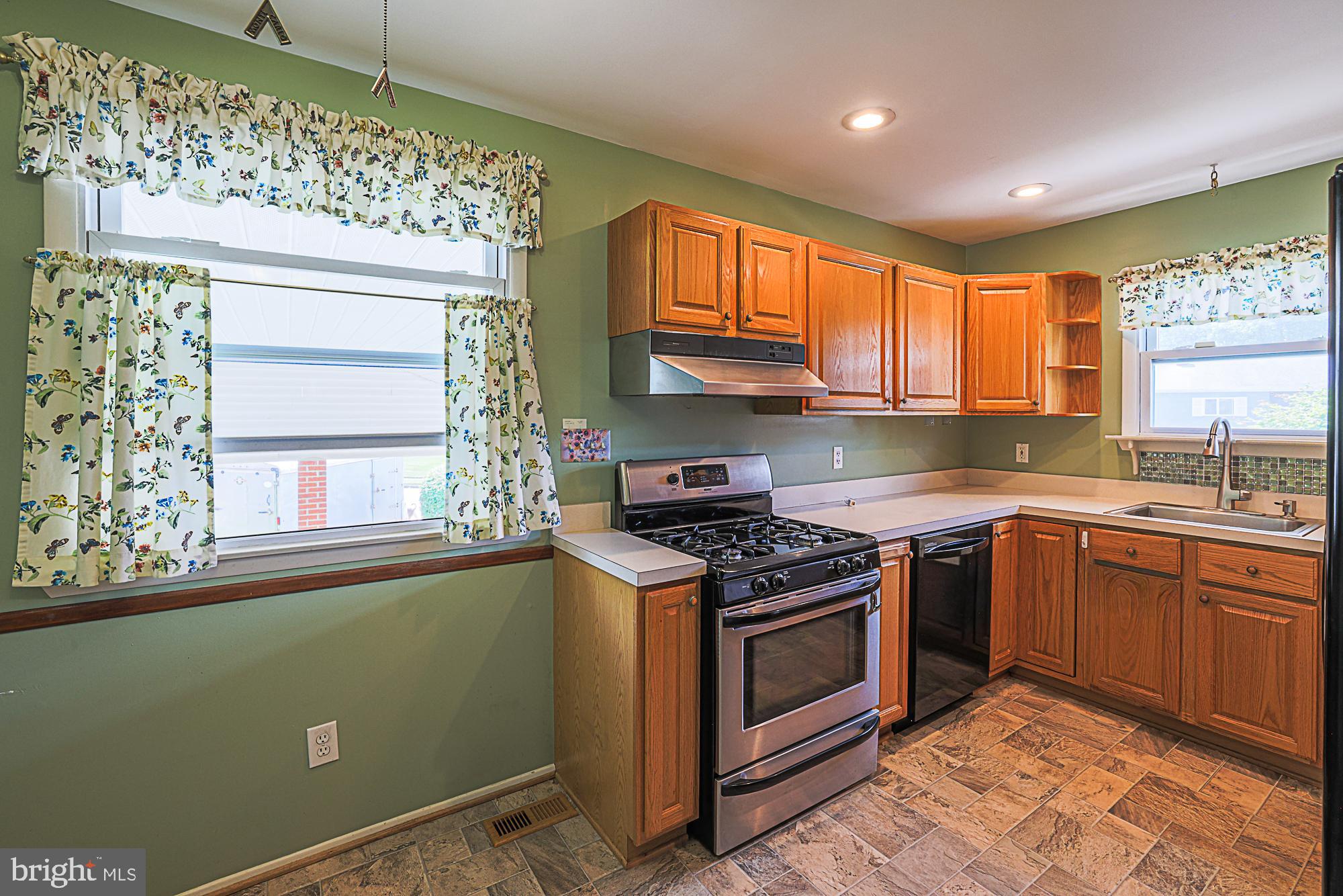 PERRY HALL VILLAGE - Residential
