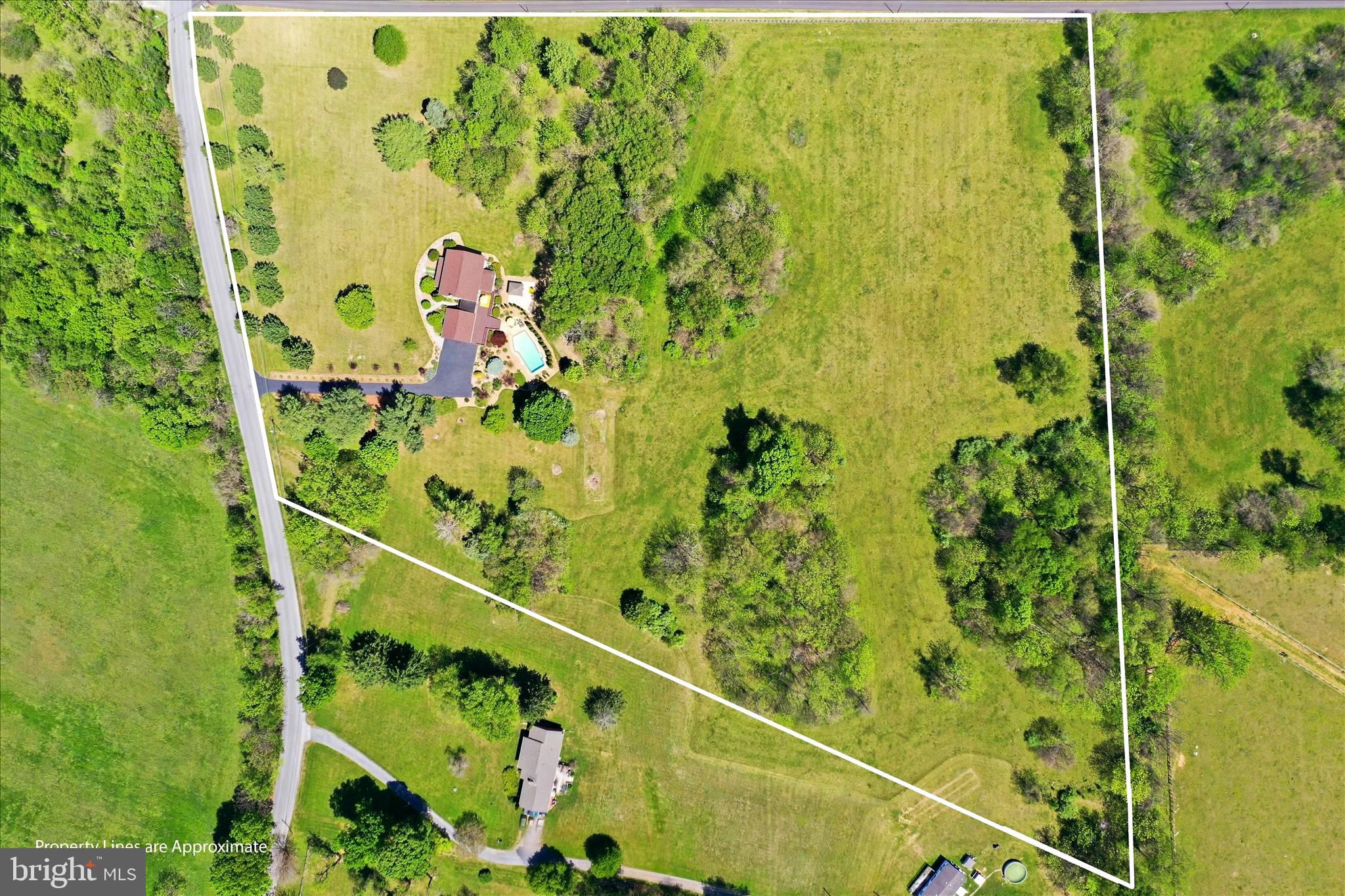 CEDAR LAWN - Farm