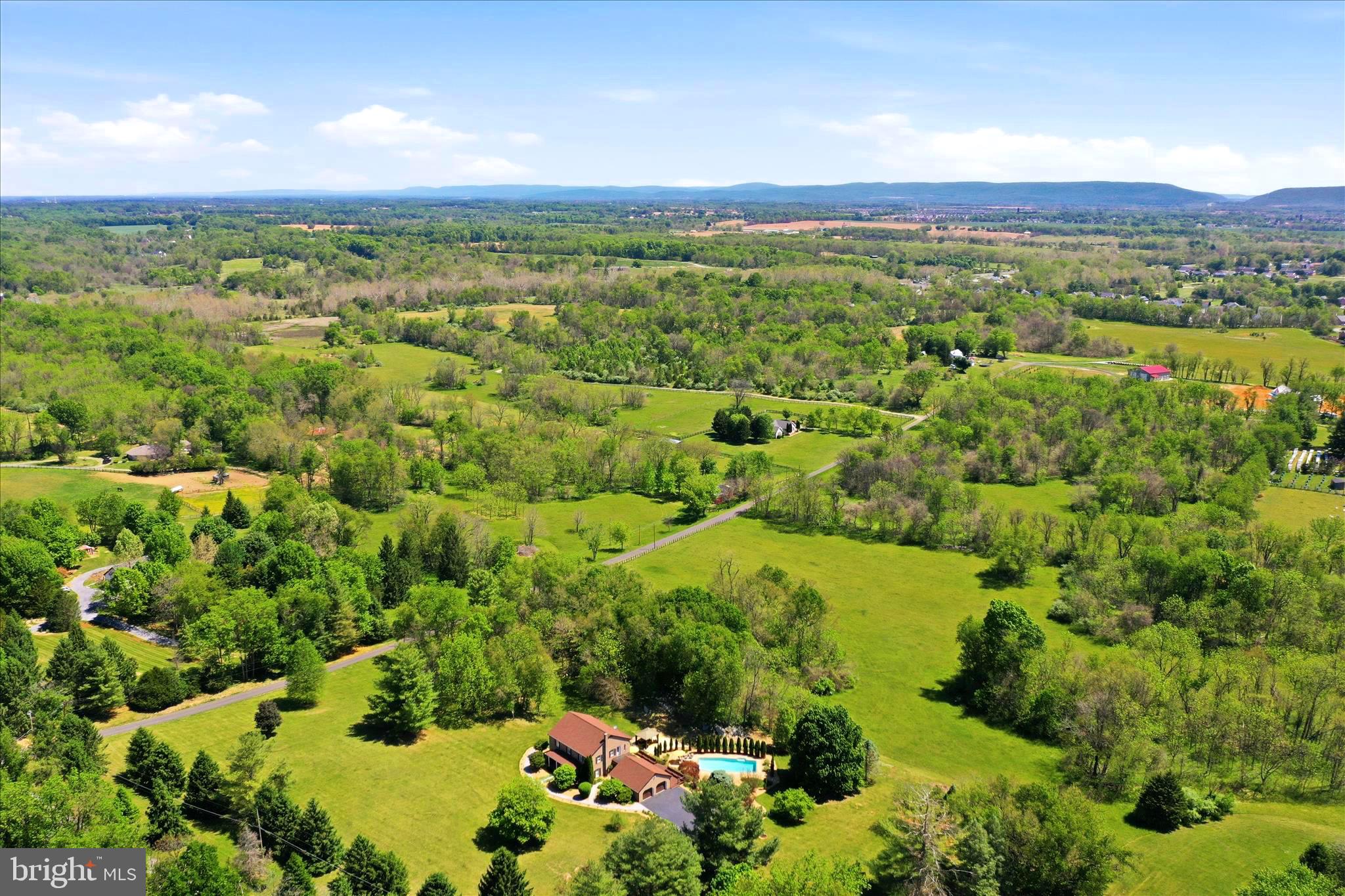 CEDAR LAWN - Farm