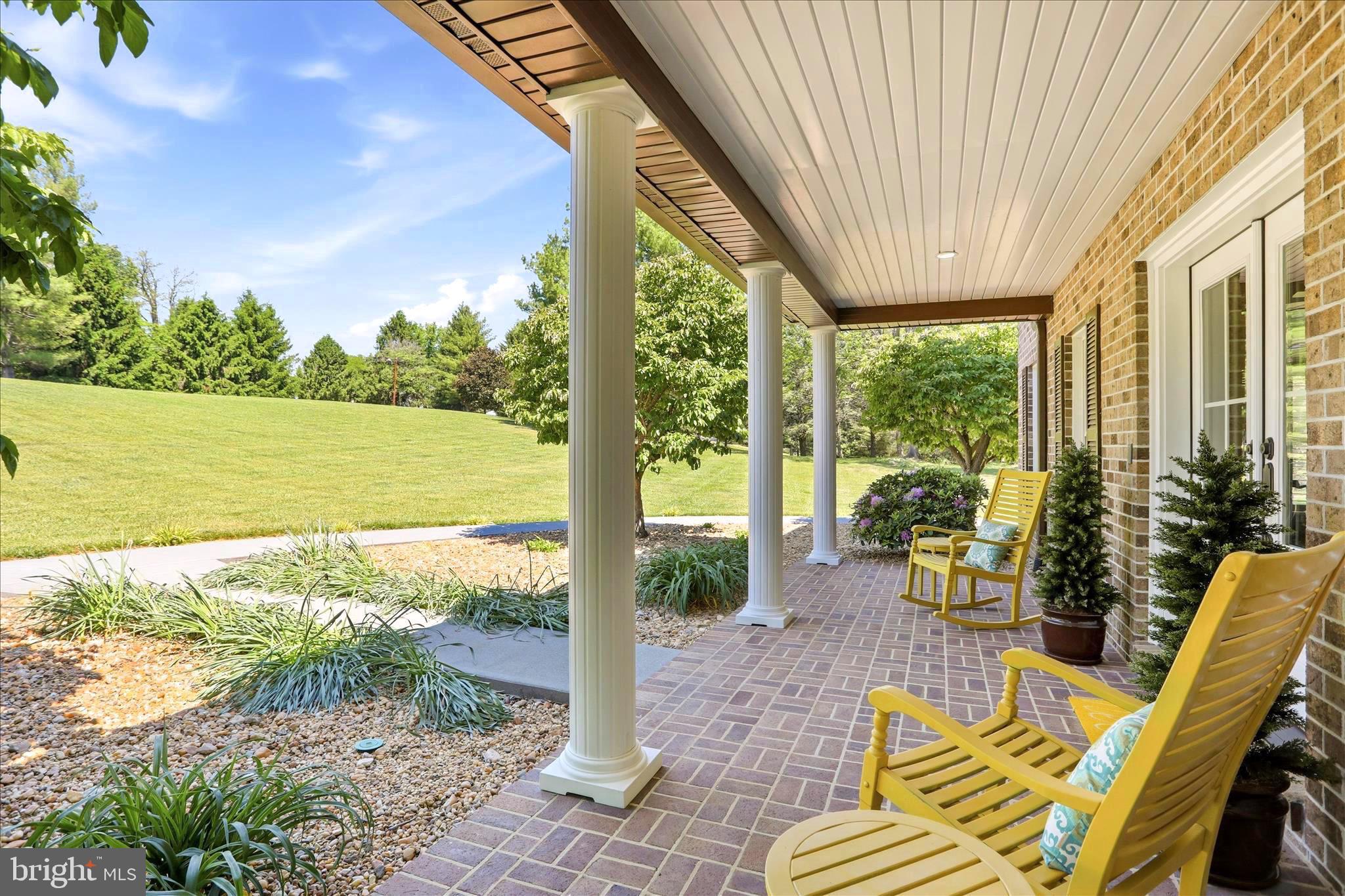 CEDAR LAWN - Farm