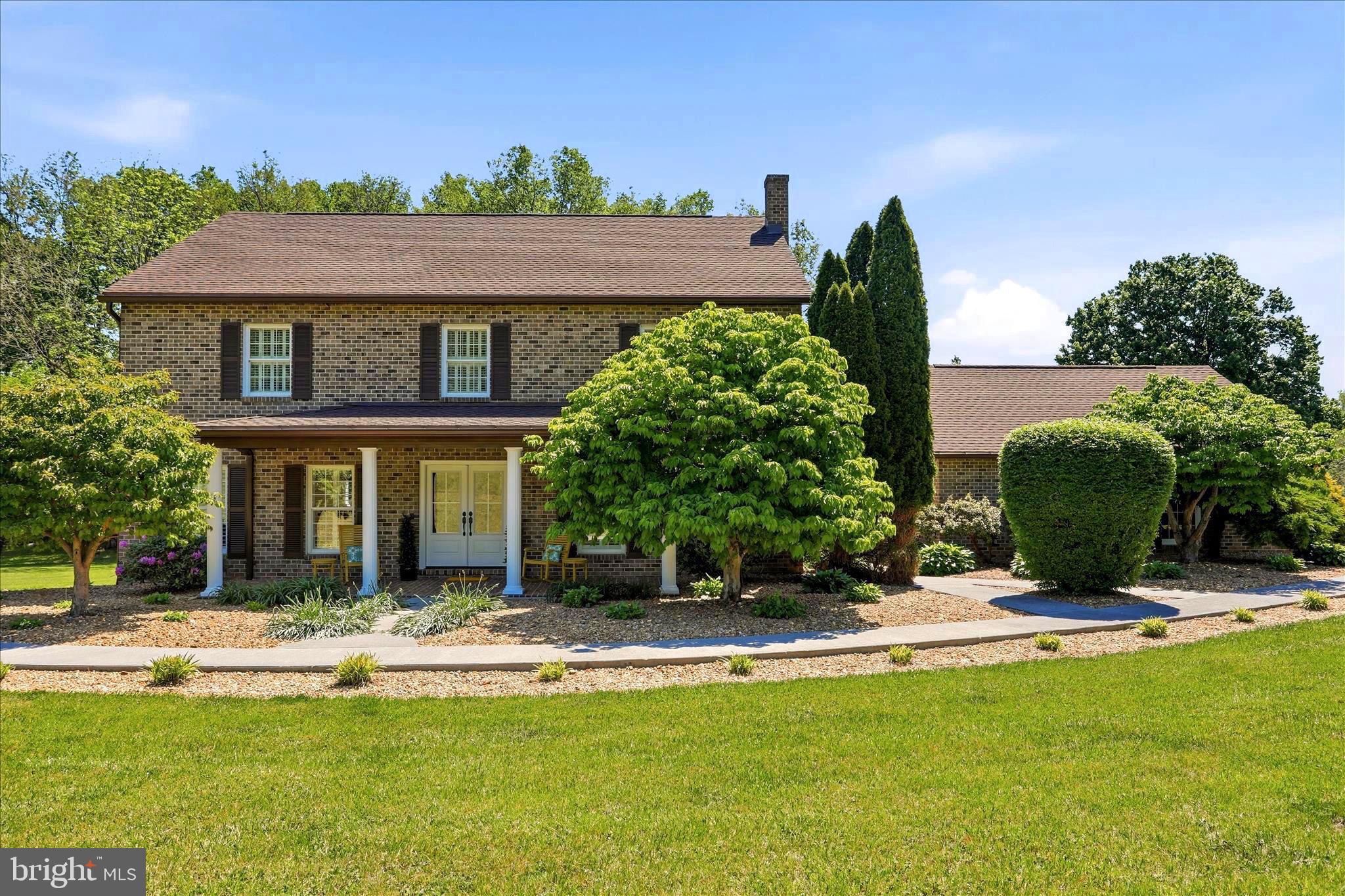 CEDAR LAWN - Farm