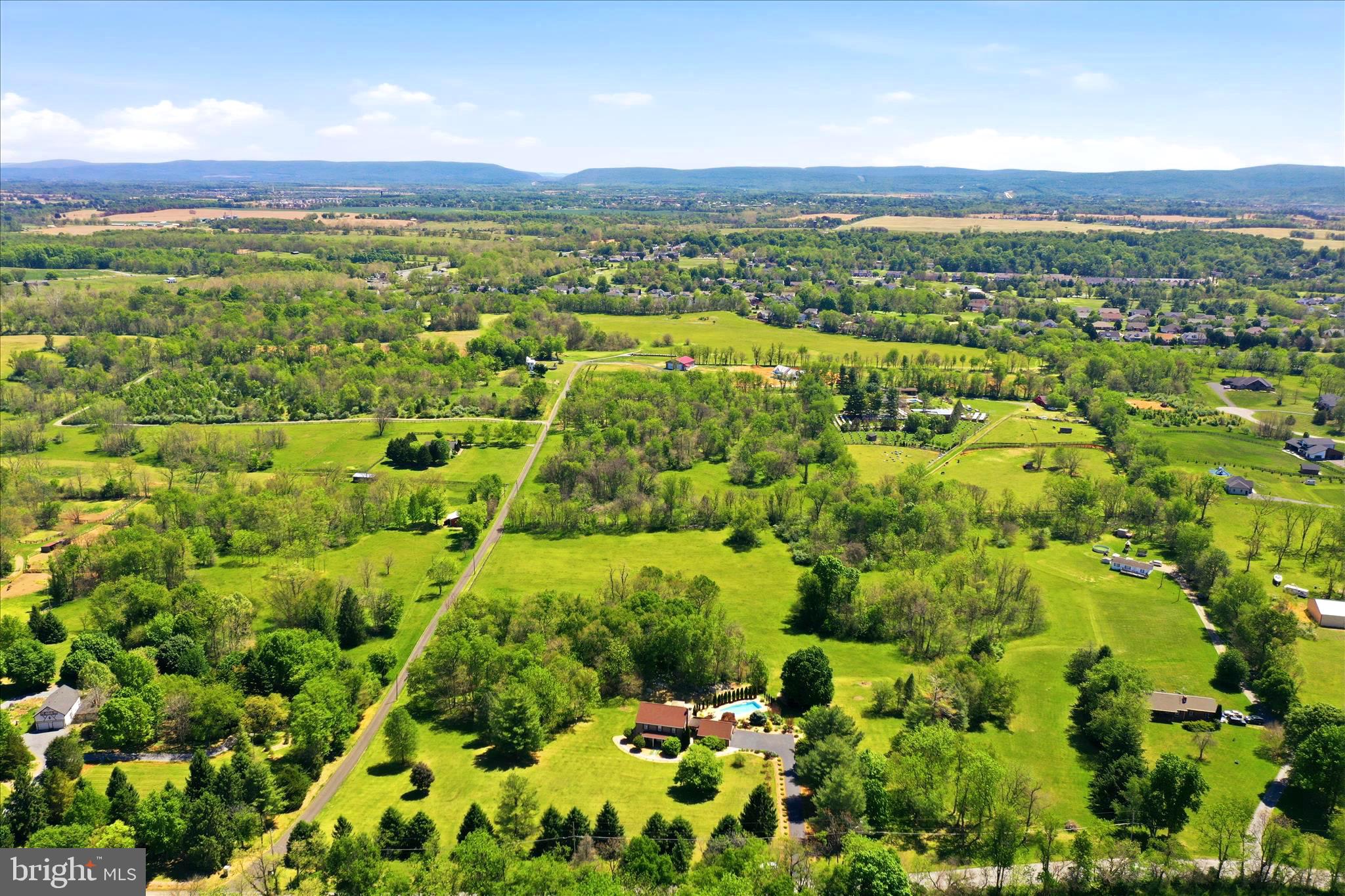 CEDAR LAWN - Farm