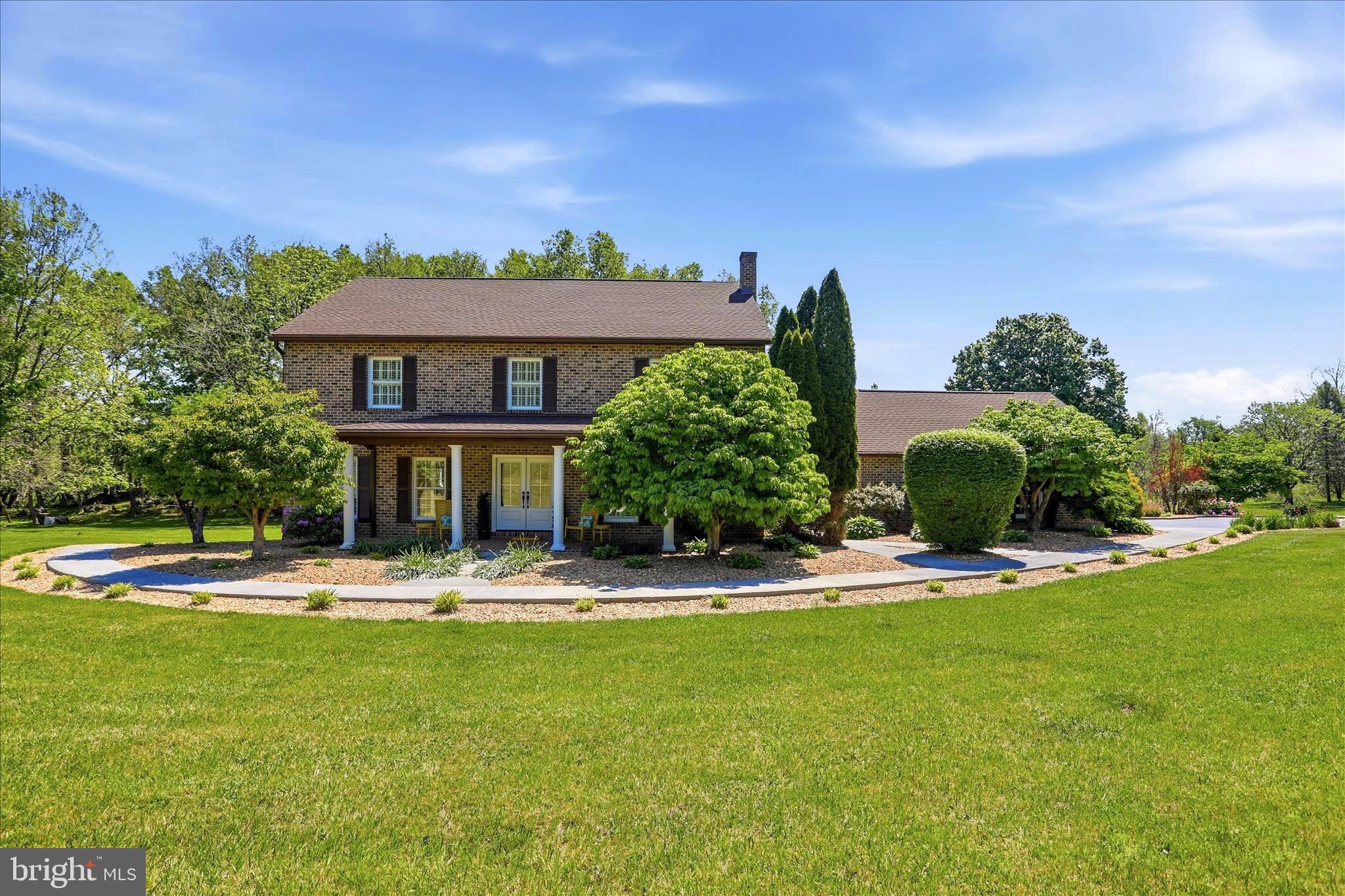 CEDAR LAWN - Farm