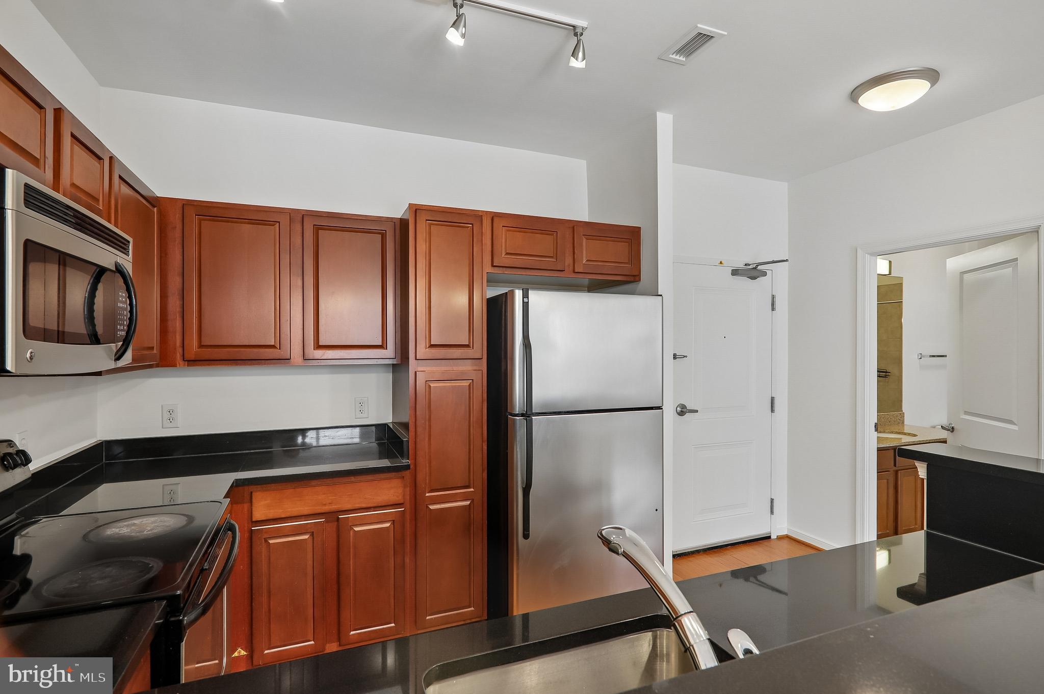 ONE INDEPENDENCE PLAZA A - Residential