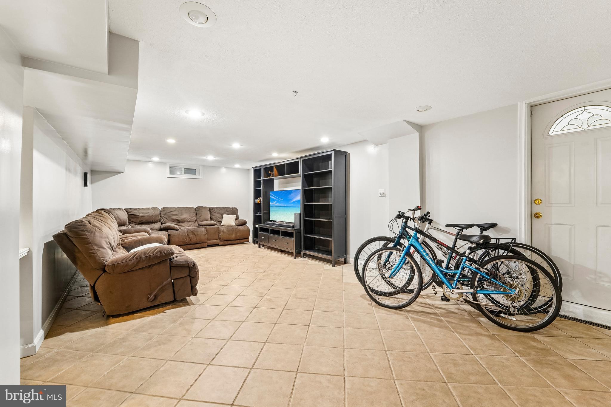LOCH HILL - Residential