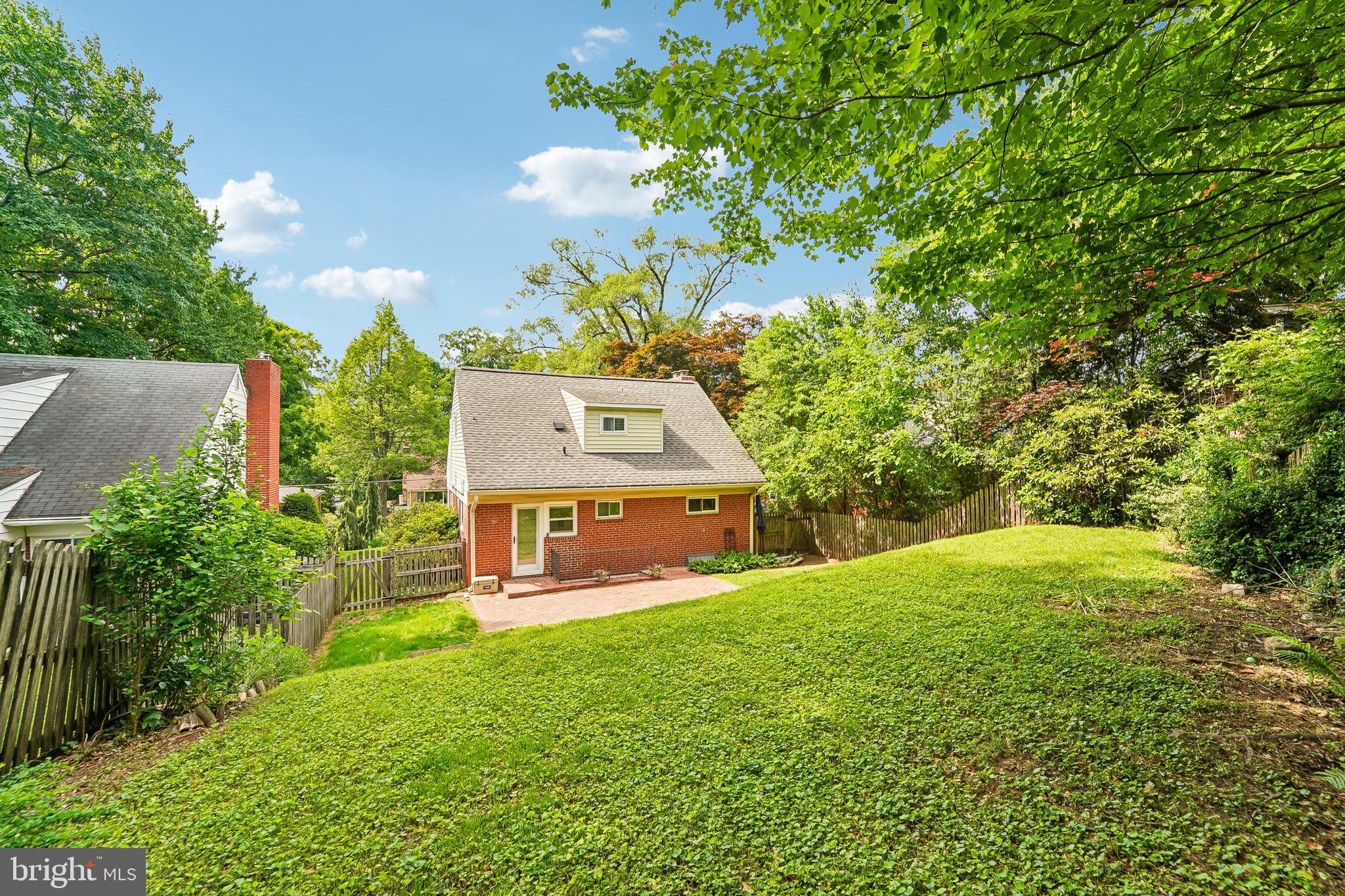 LOCH HILL - Residential
