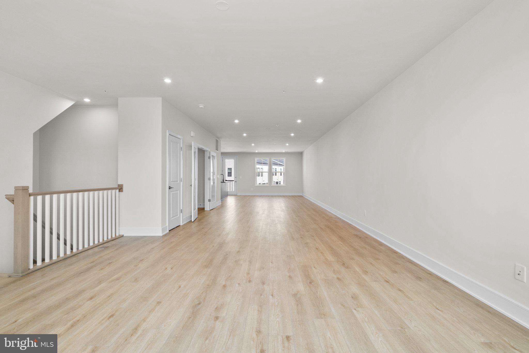 DEMOTT & SILVER - Residential