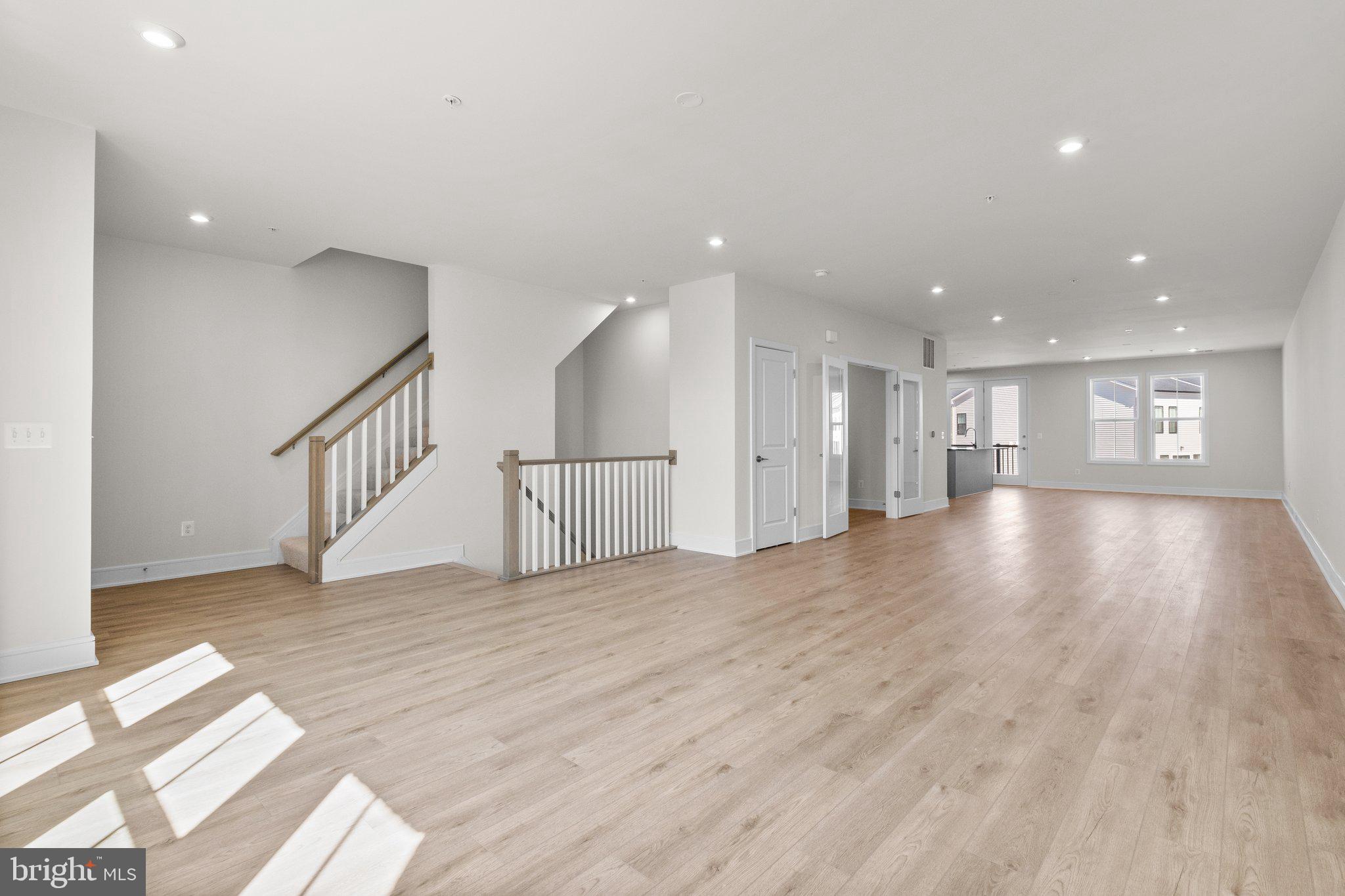 DEMOTT & SILVER - Residential