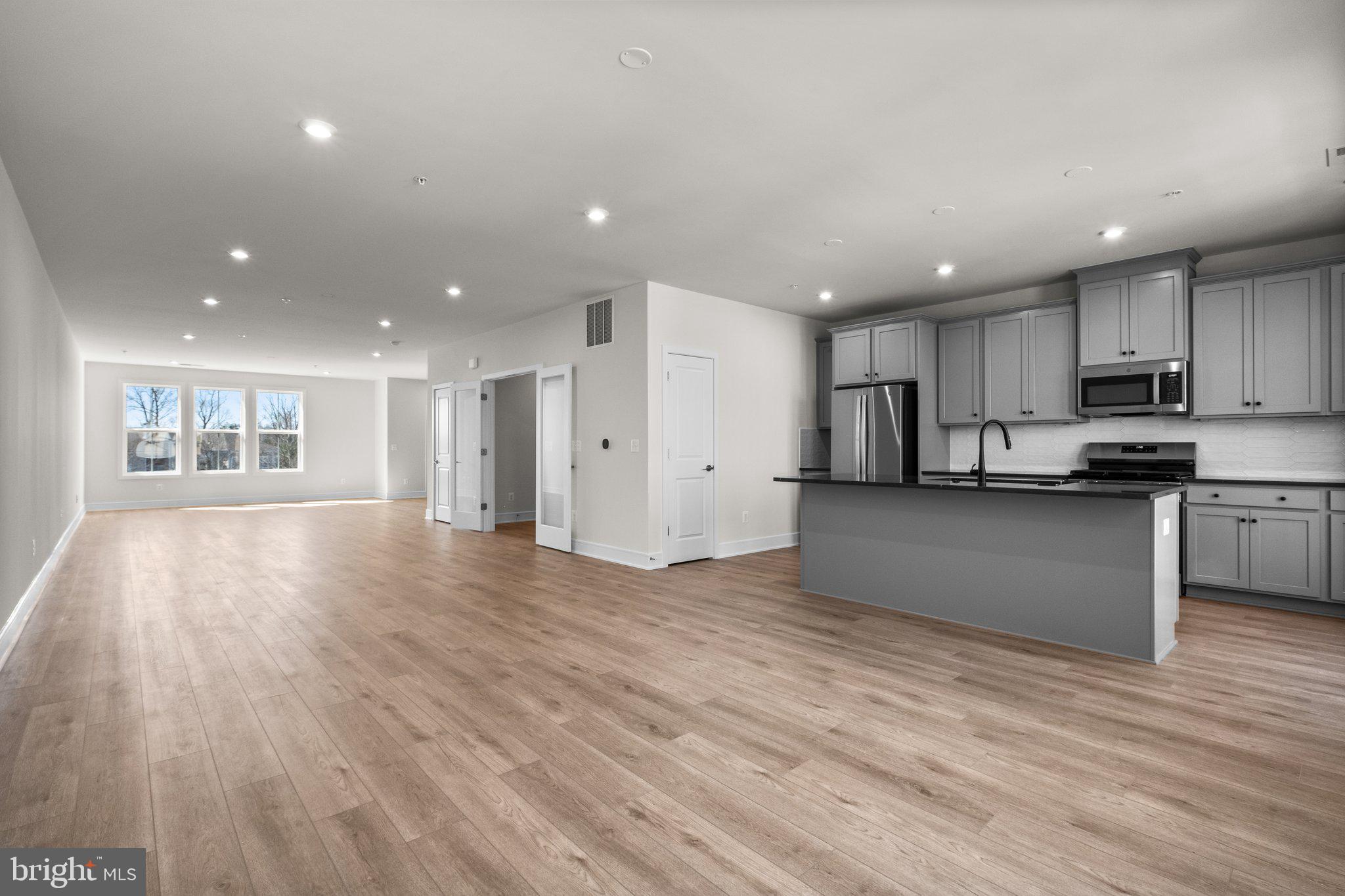 DEMOTT & SILVER - Residential