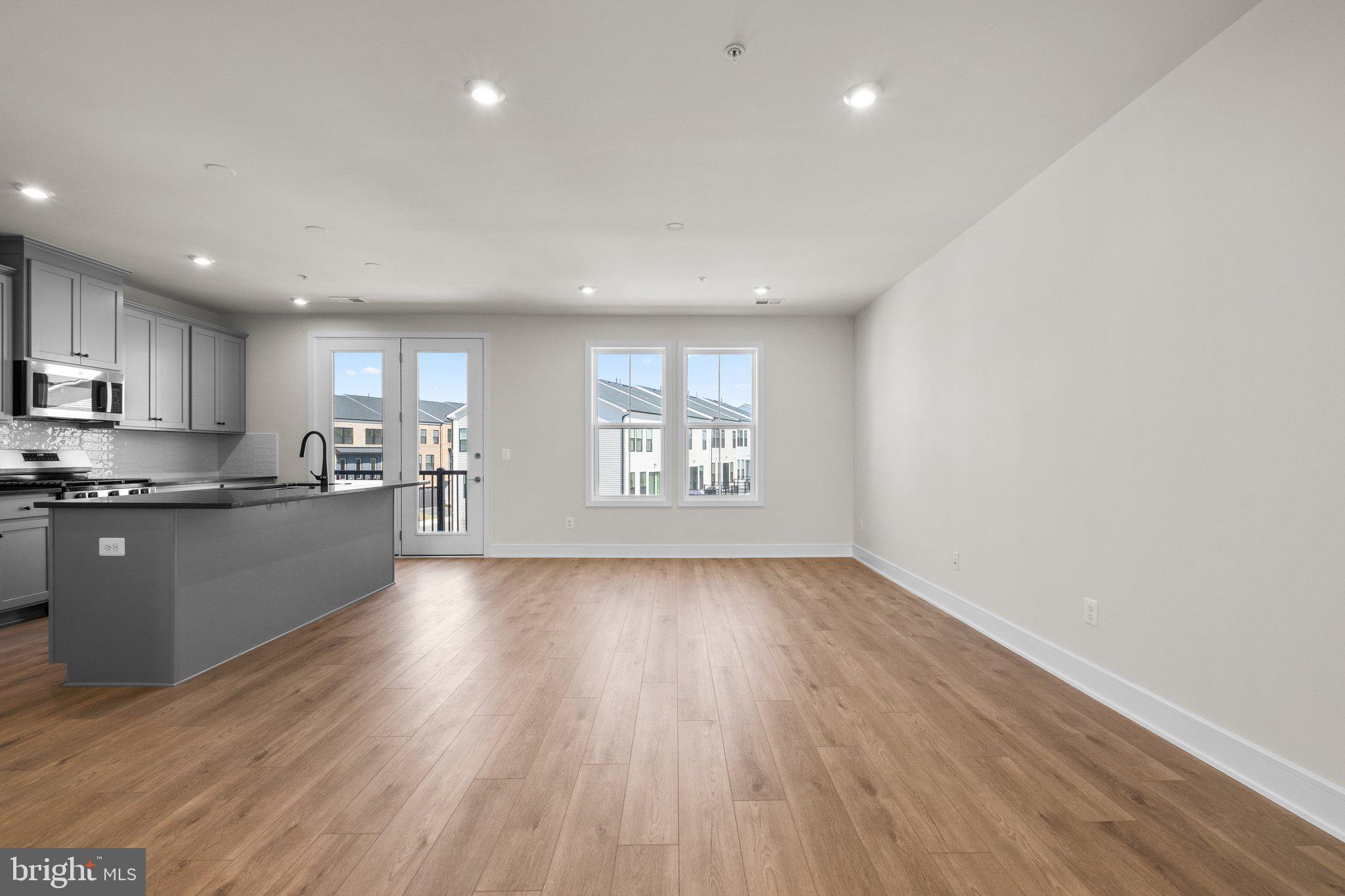 DEMOTT & SILVER - Residential