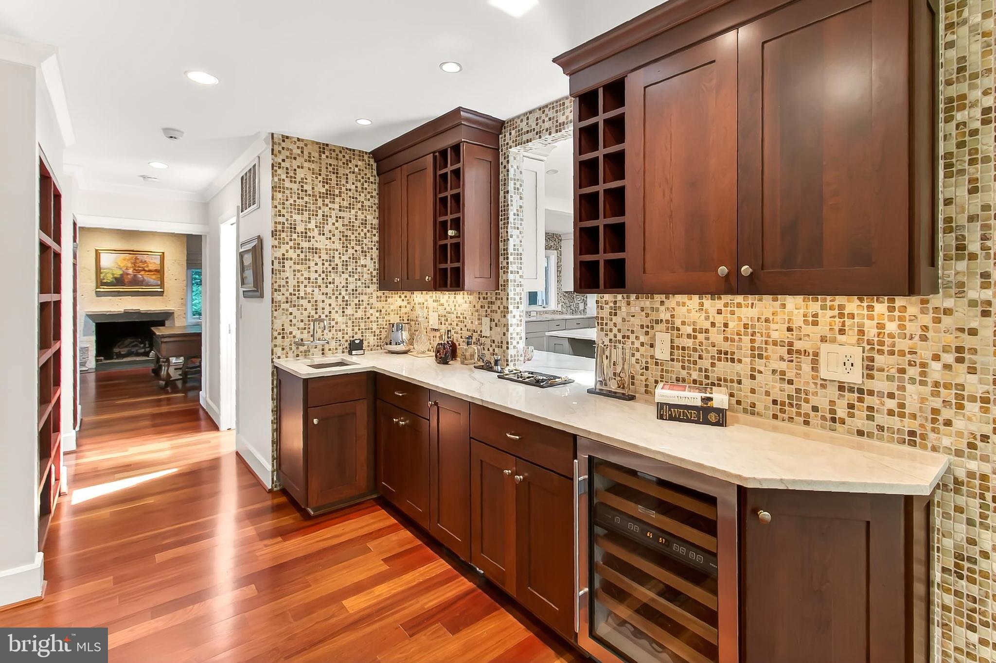 ARLINGTON RIDGE - Residential