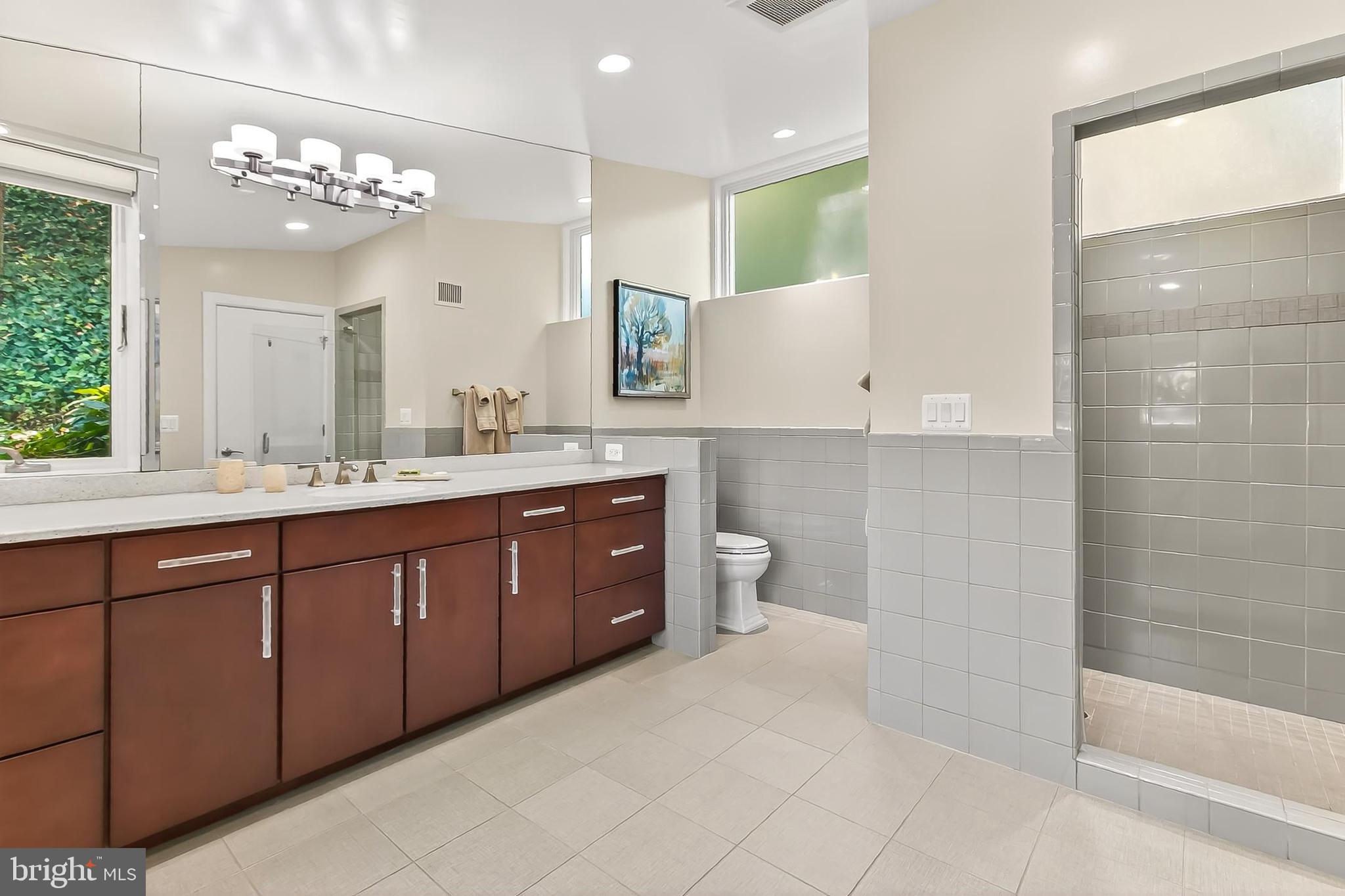 ARLINGTON RIDGE - Residential