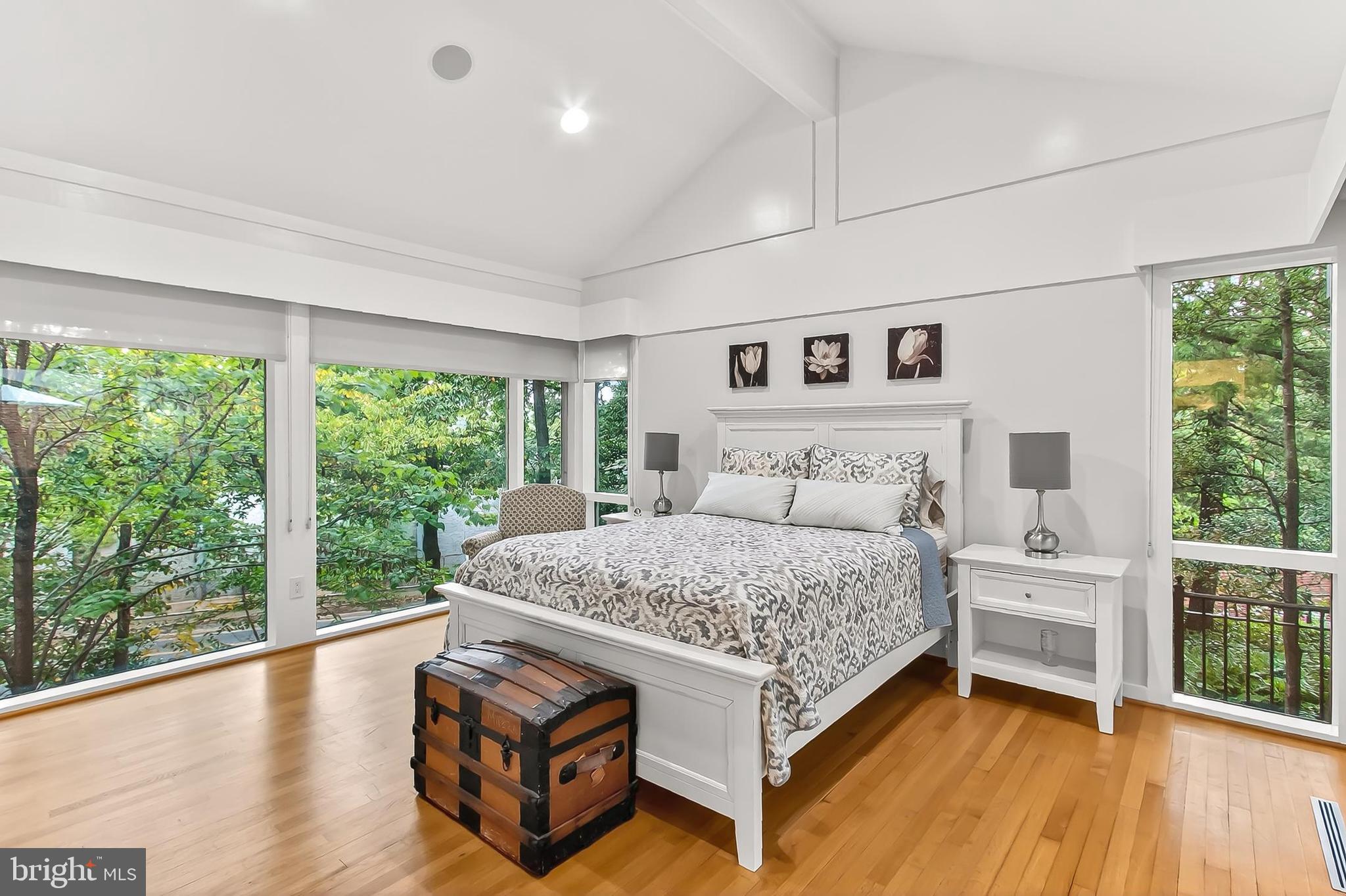 ARLINGTON RIDGE - Residential