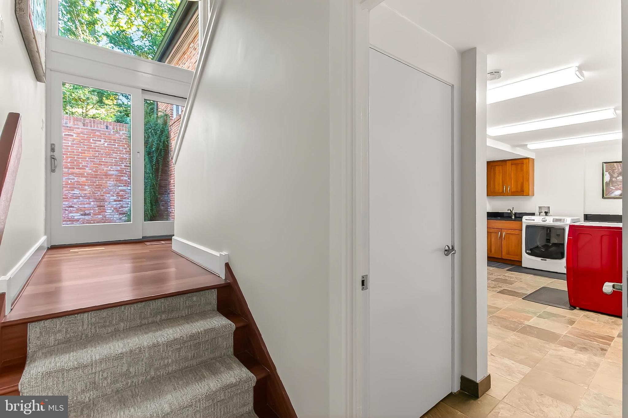 ARLINGTON RIDGE - Residential