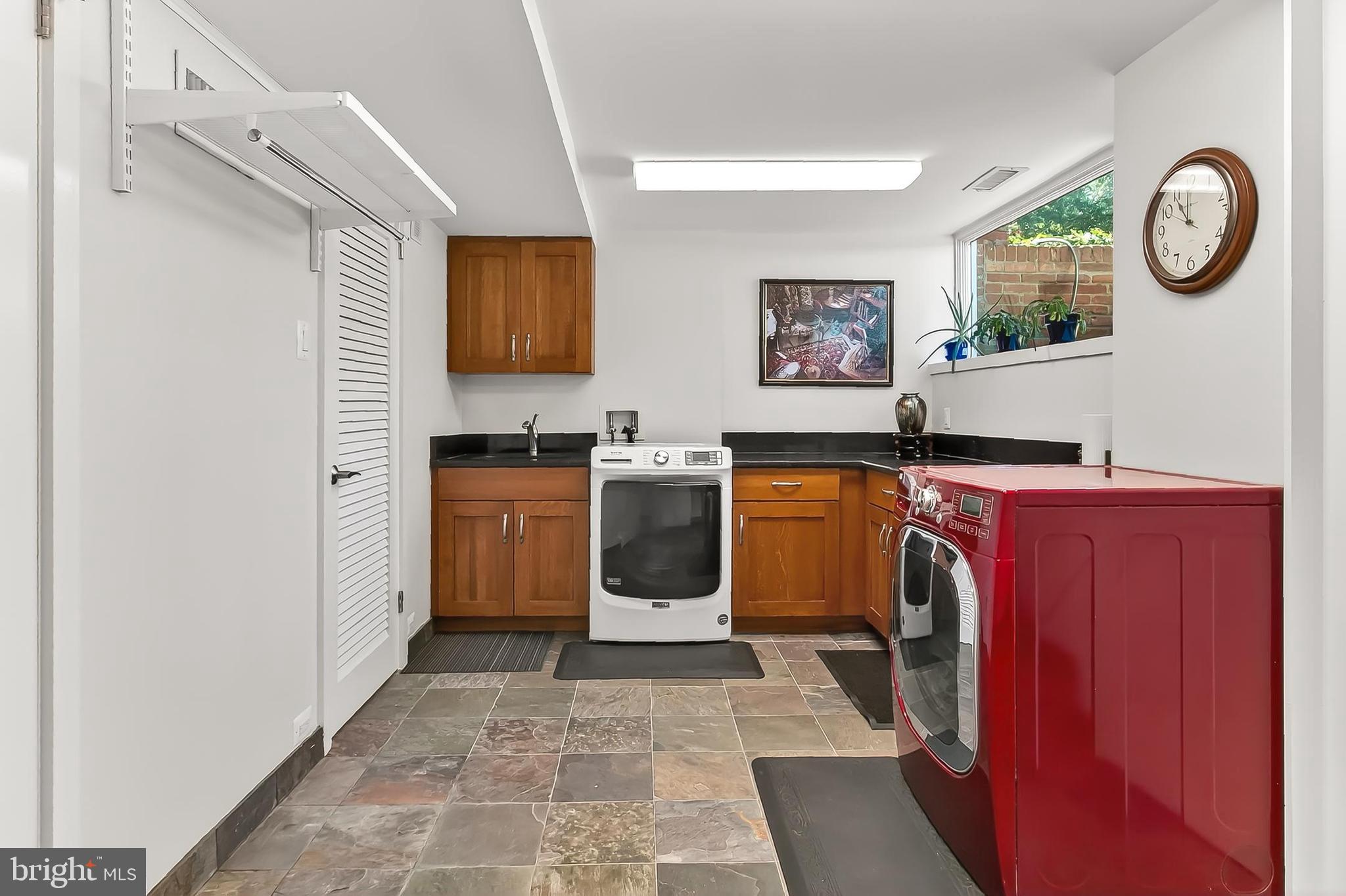 ARLINGTON RIDGE - Residential