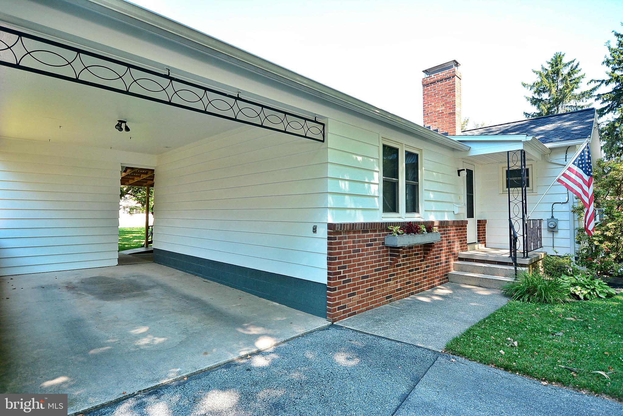 EAST WALNUT STREET - Residential