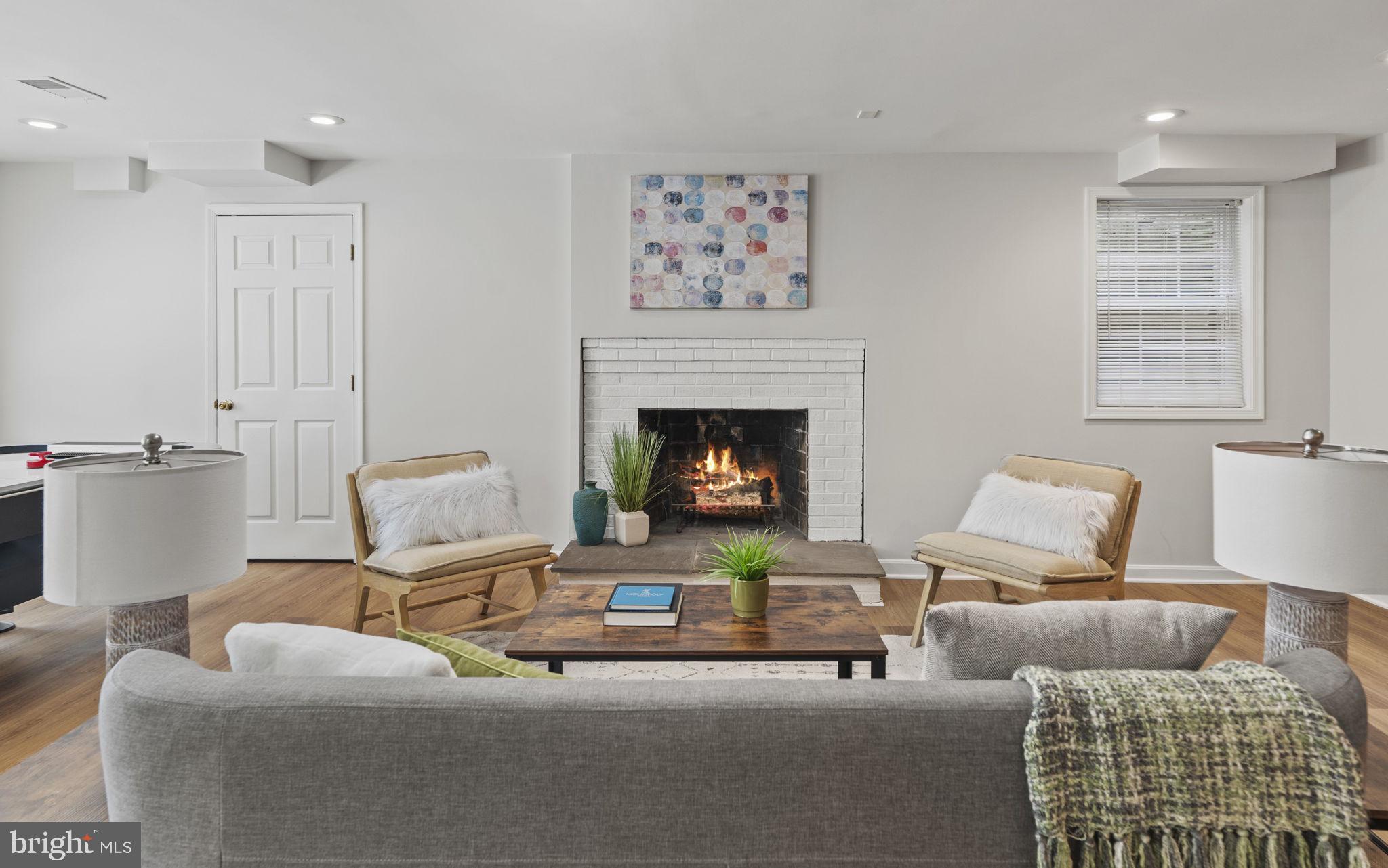 NORTH POTOMAC - Residential