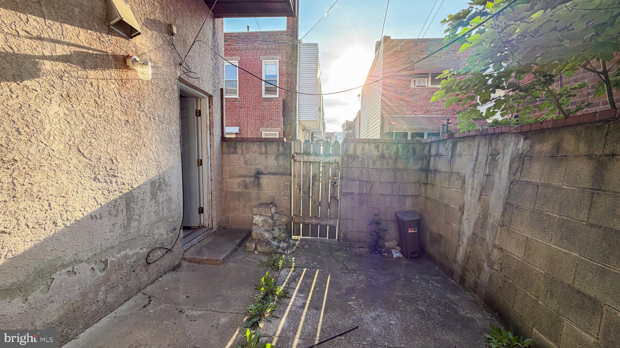 PHILADELPHIA (SOUTH) - Commercial Sale