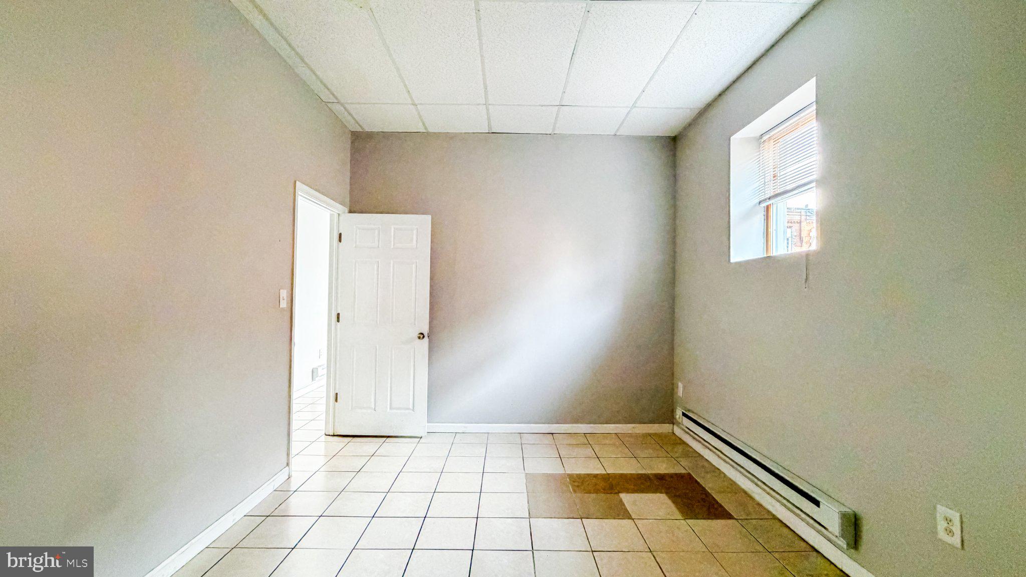 PHILADELPHIA (SOUTH) - Commercial Sale