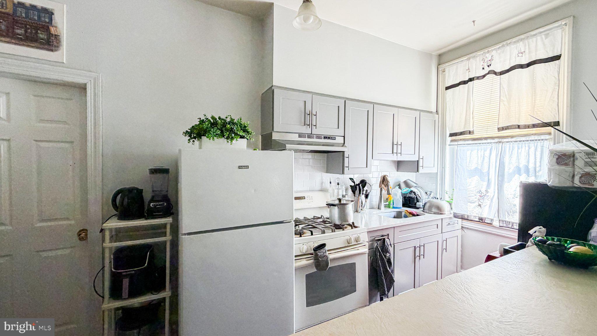 PHILADELPHIA (SOUTH) - Commercial Sale