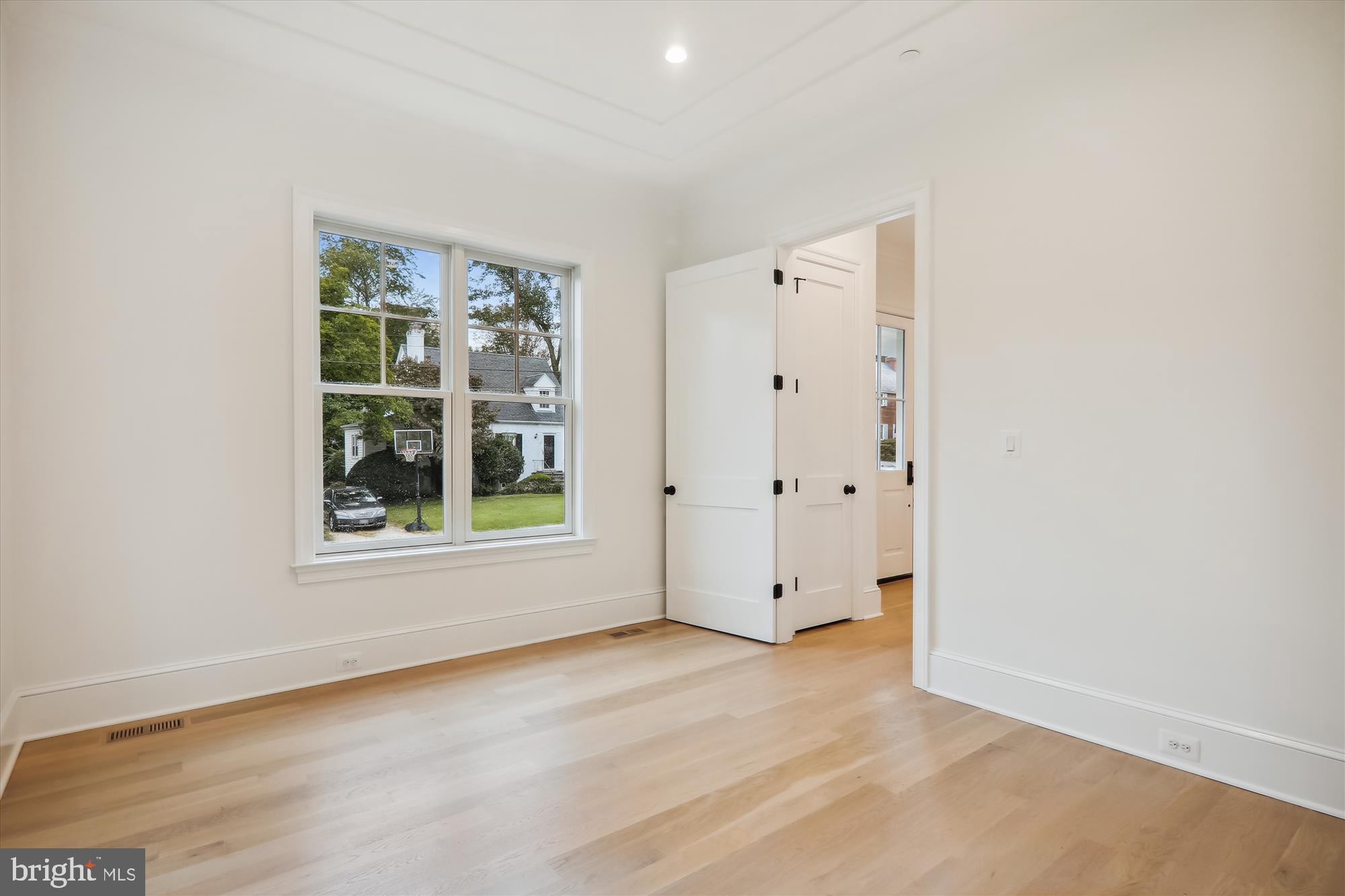 GLENBROOK KNOLLS - Residential