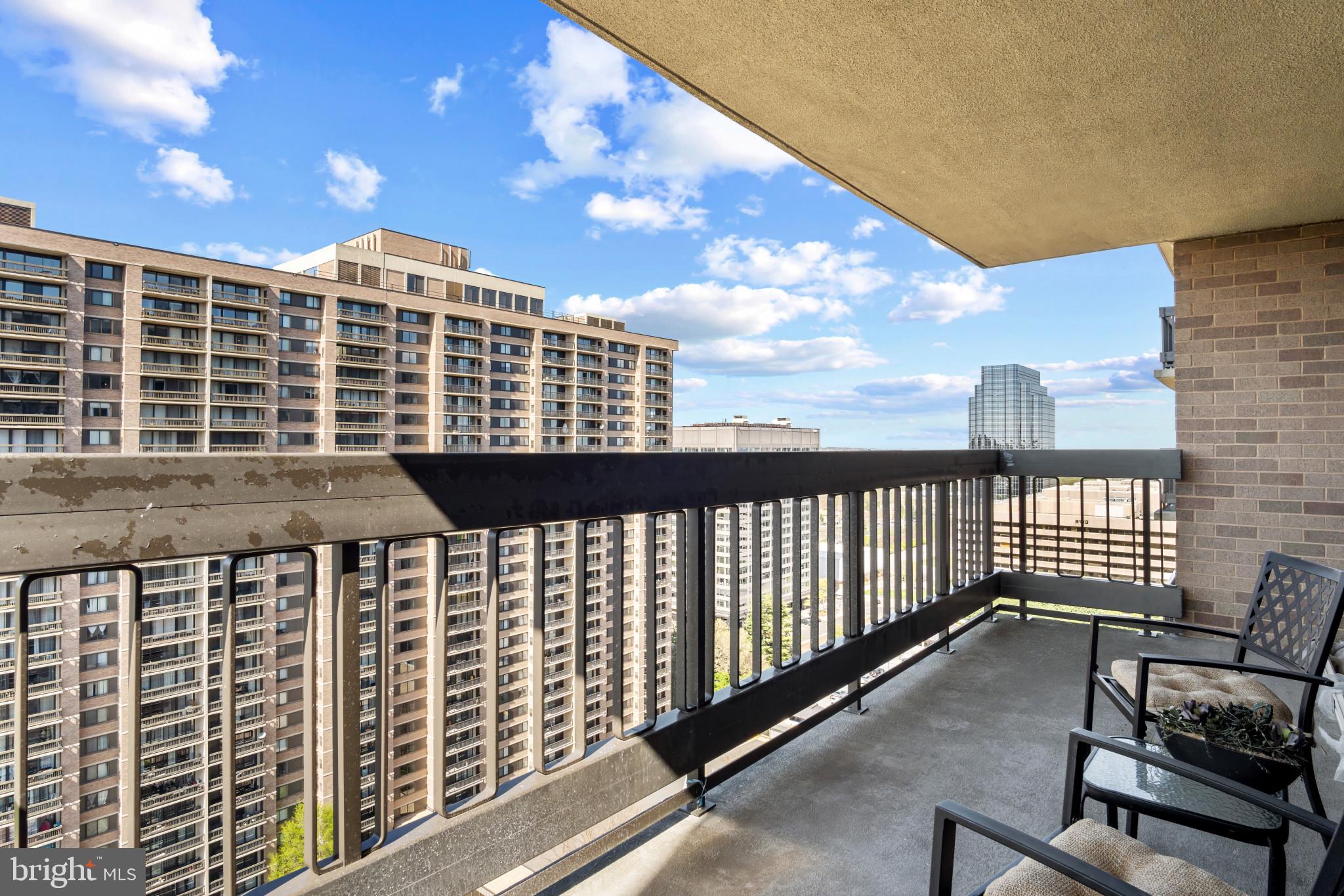 SKYLINE SQUARE CONDO - Residential