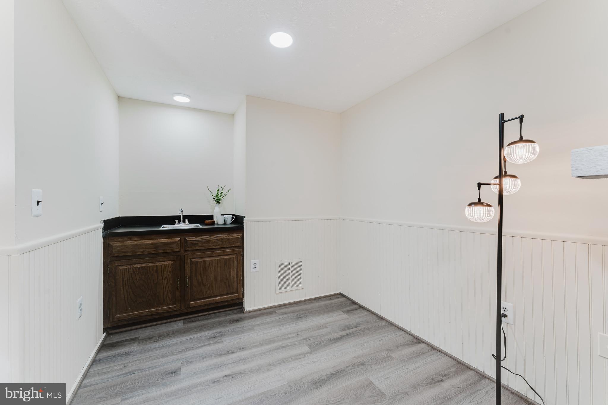 CARDINAL GLEN - Residential