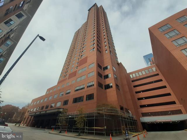 HARBOR COURT CONDOMINIUMS - Residential