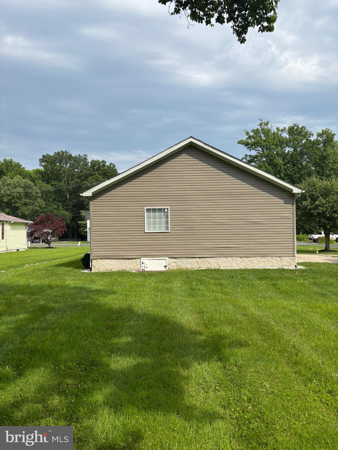 MIDDLE RIVER - Residential