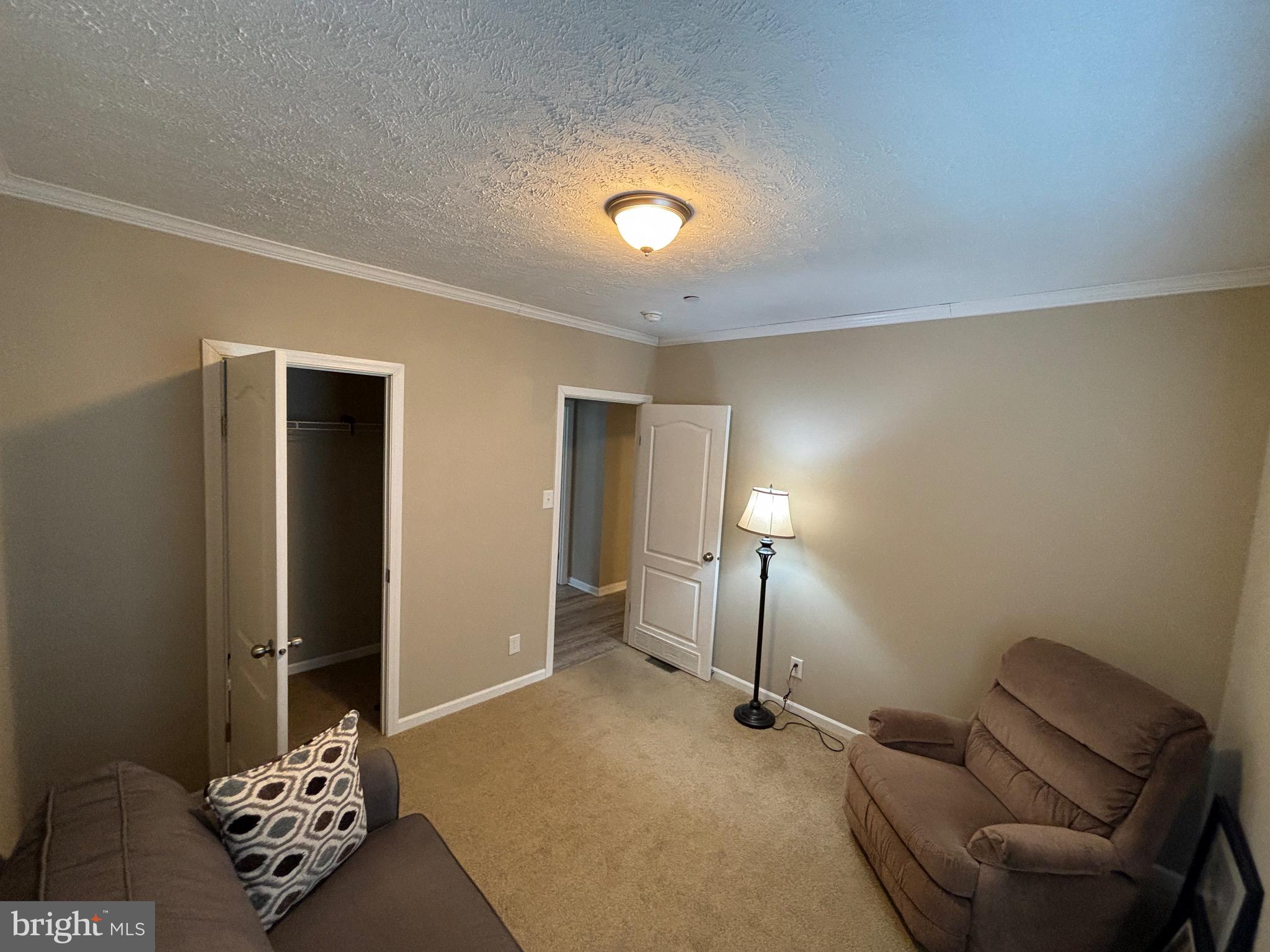 MIDDLE RIVER - Residential