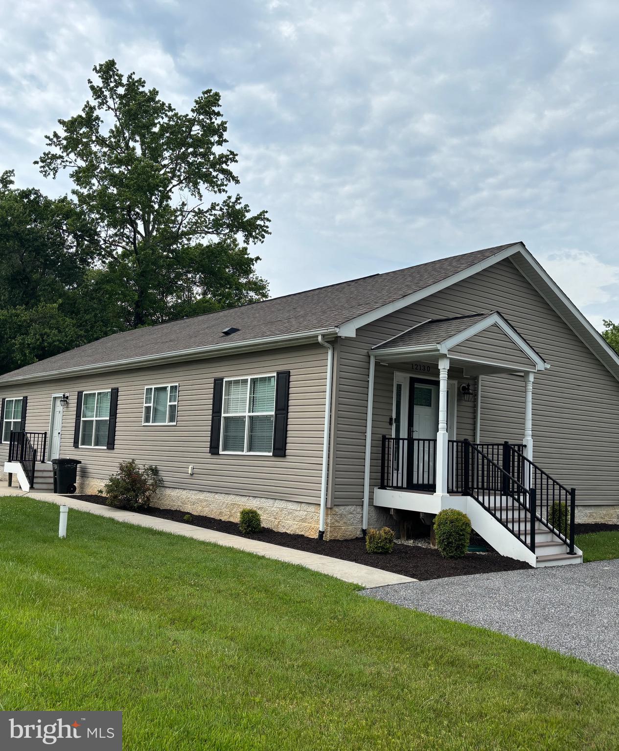 MIDDLE RIVER - Residential