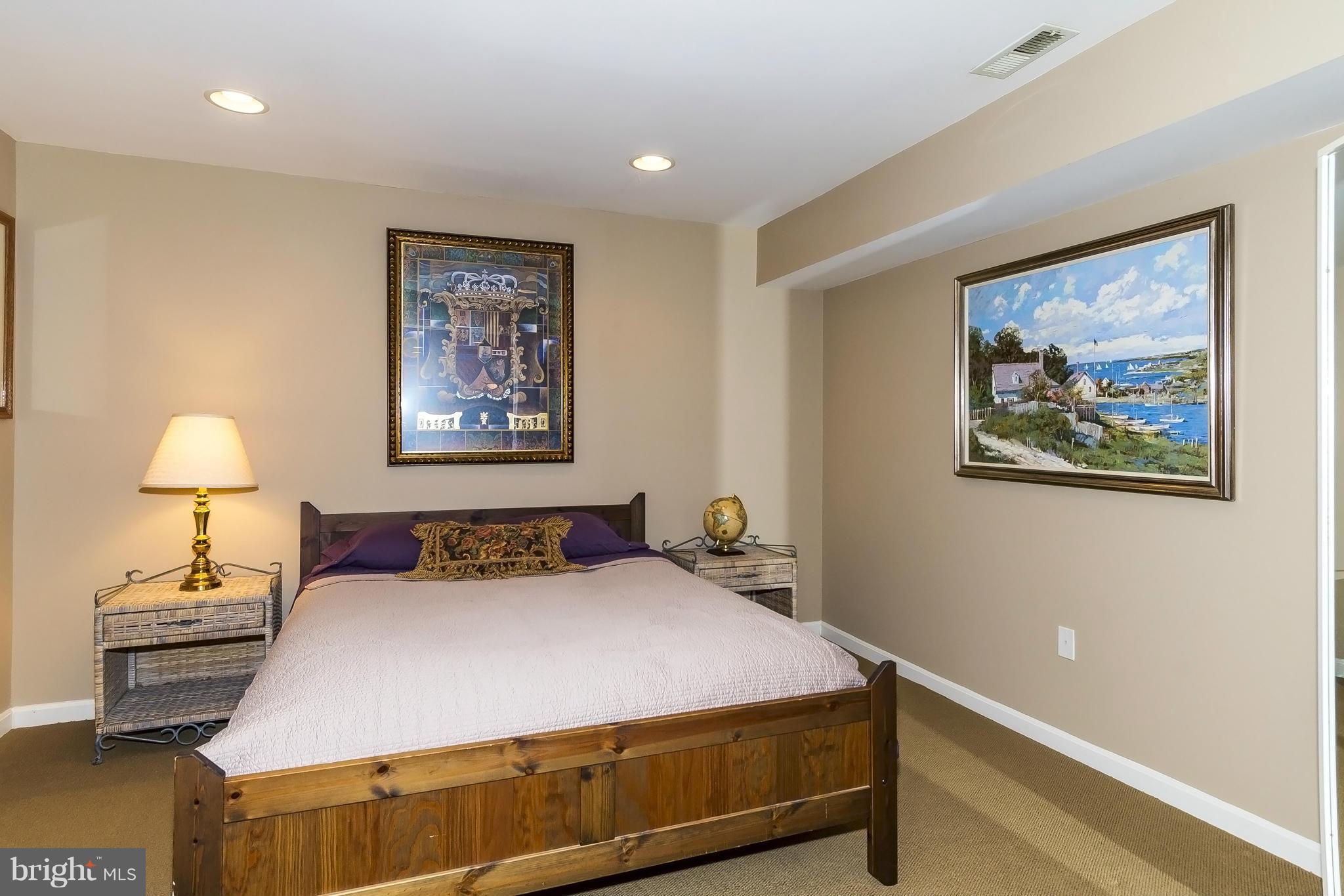 VILLAGE OF RIVER HILL - Residential