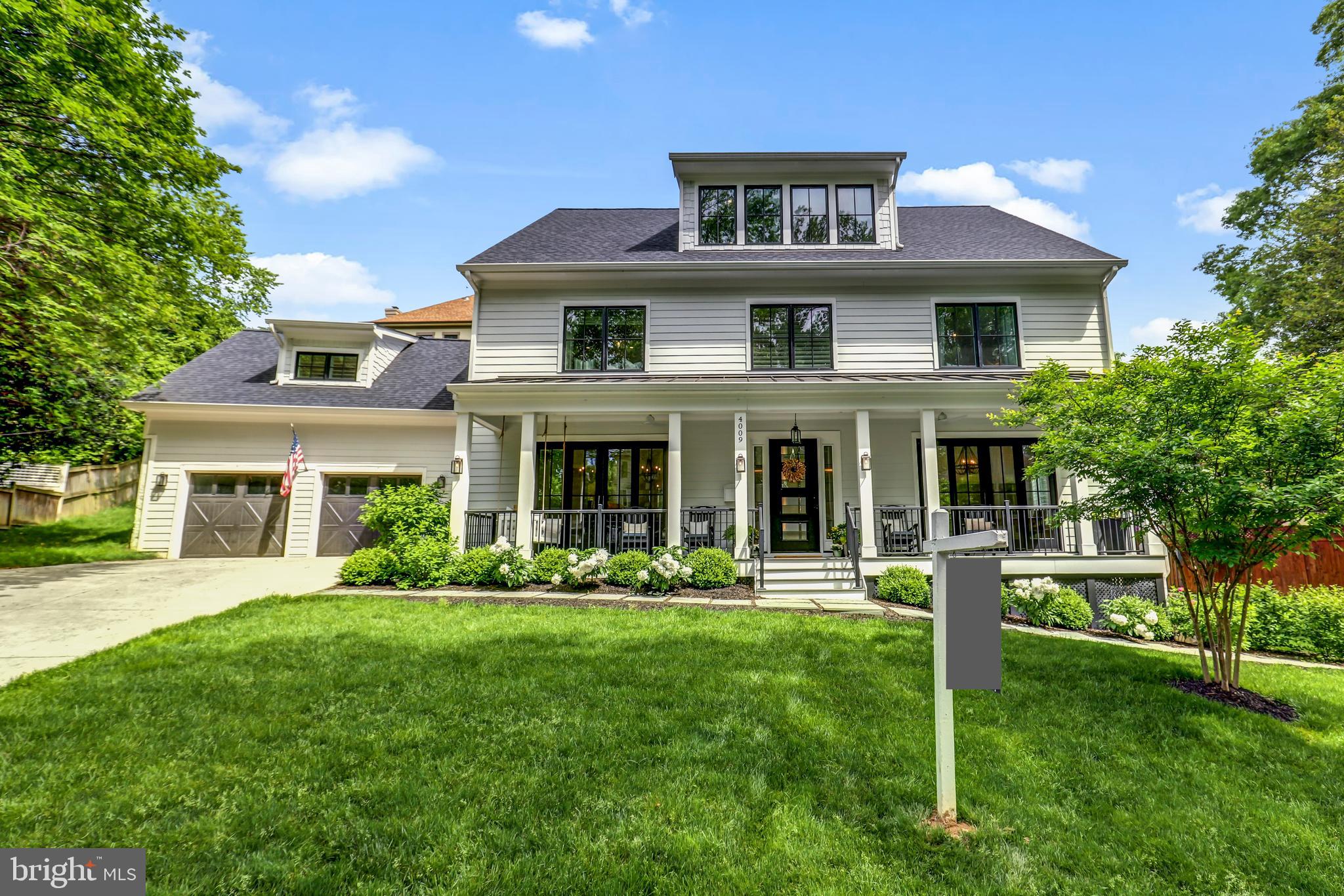 LORCOM GROVE - Residential