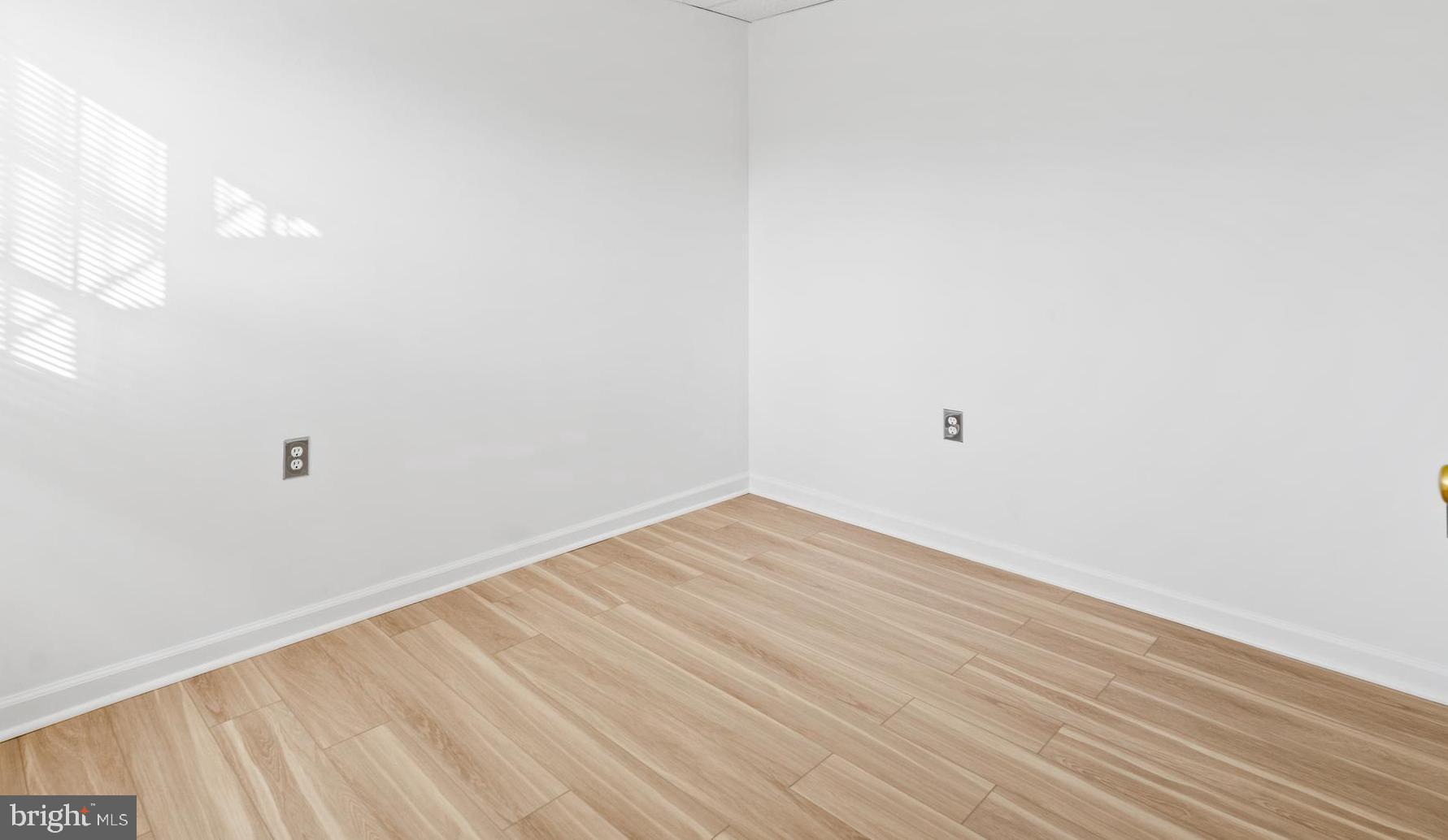 MONTCLAIR MEWS - Residential