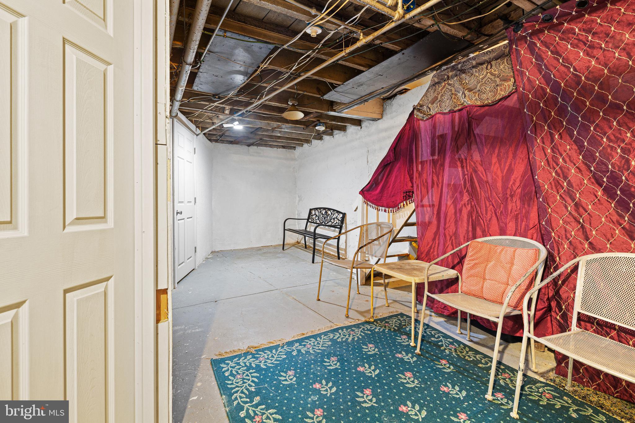 WEST OAK LANE - Residential