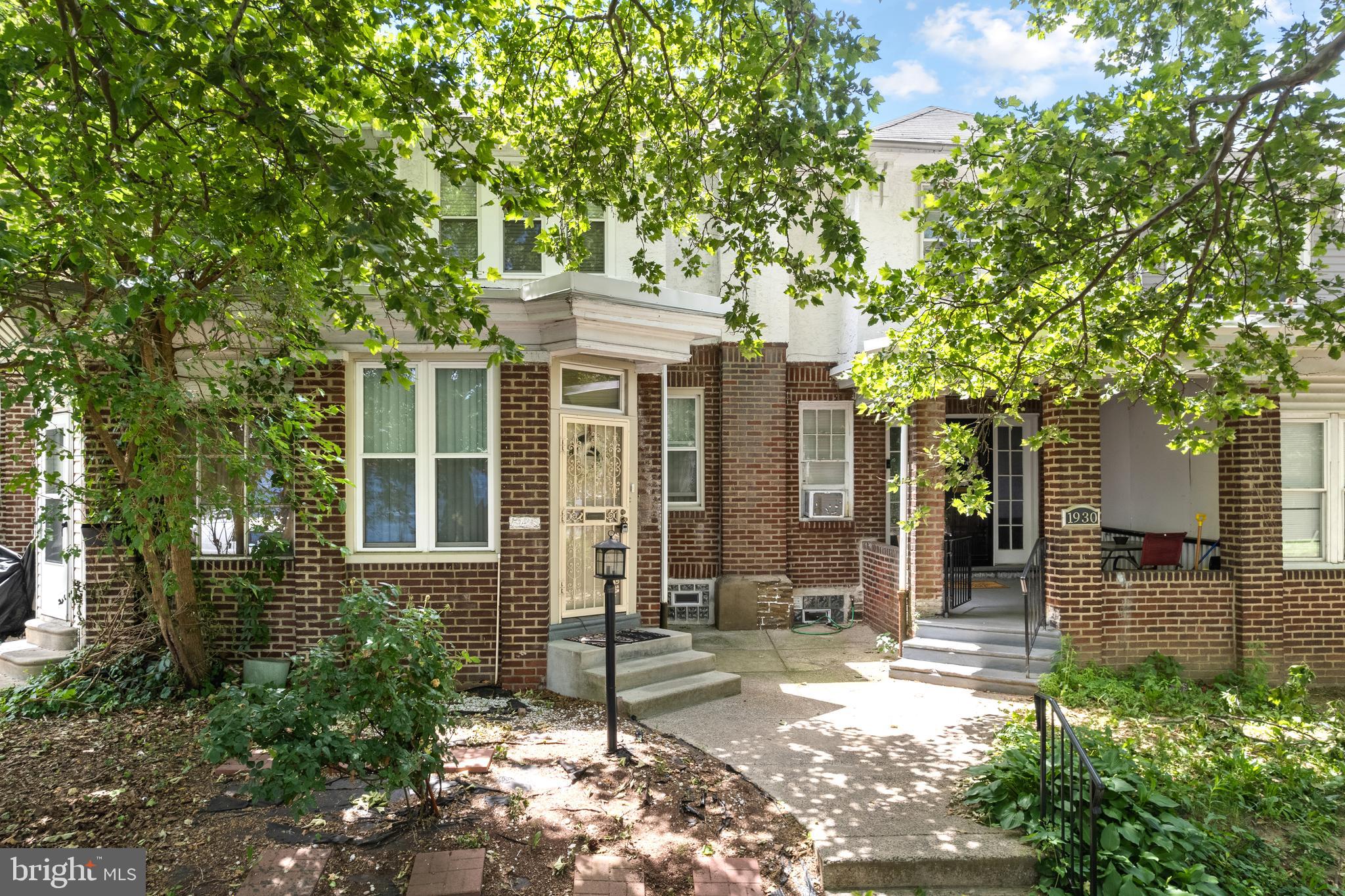 WEST OAK LANE - Residential