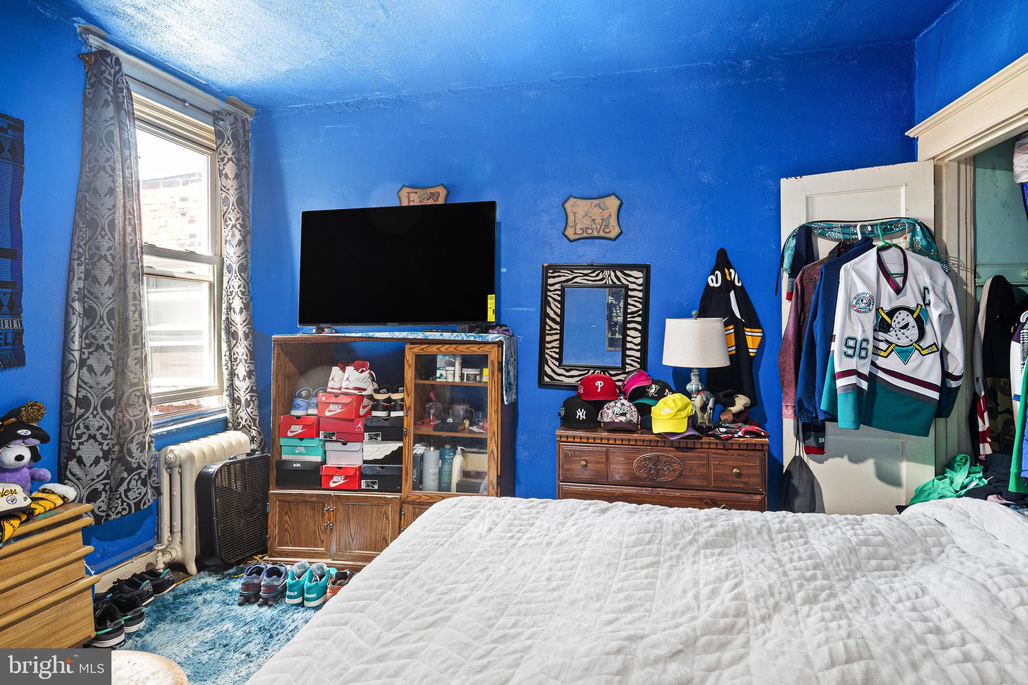 WEST OAK LANE - Residential