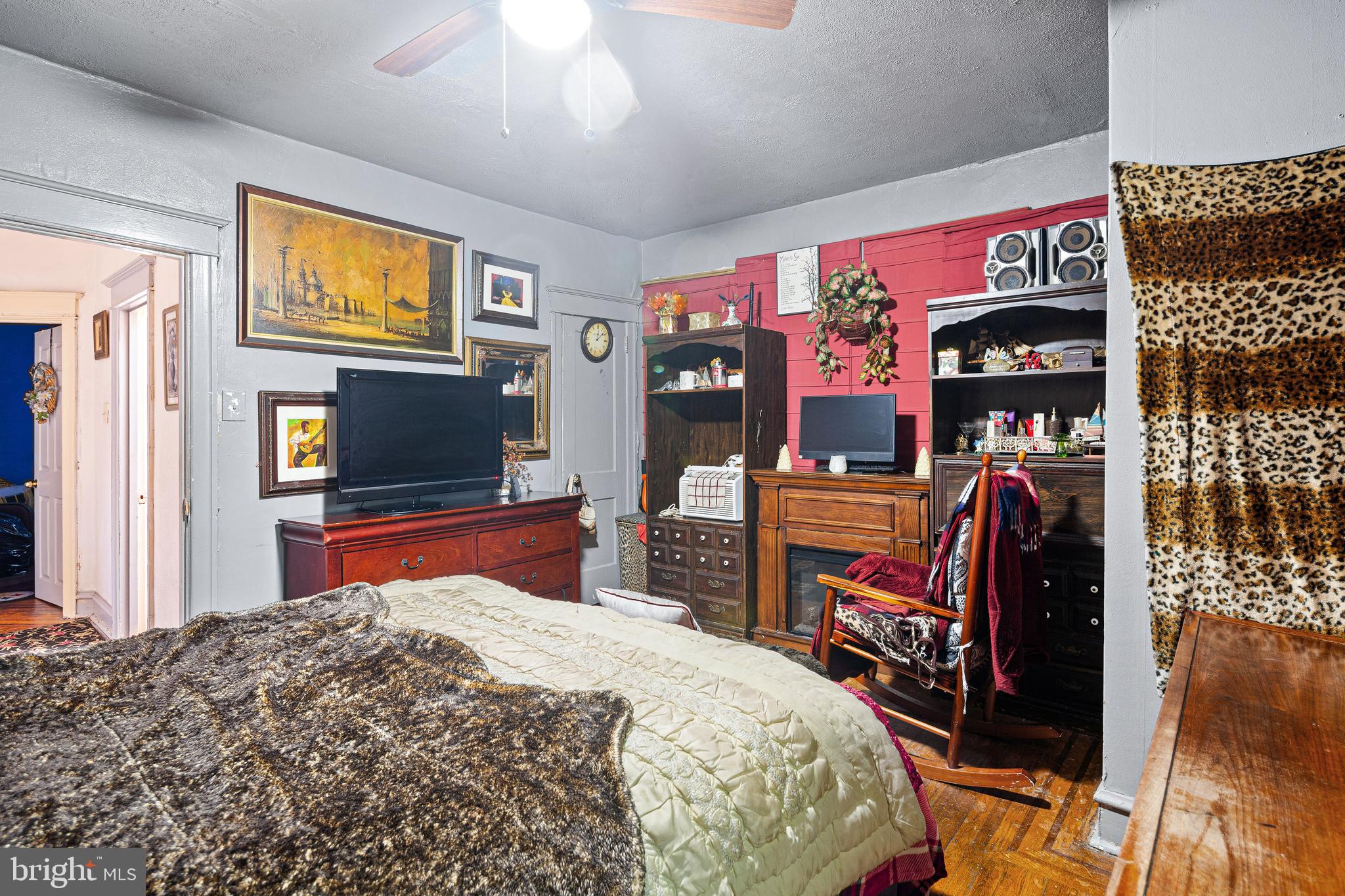 WEST OAK LANE - Residential