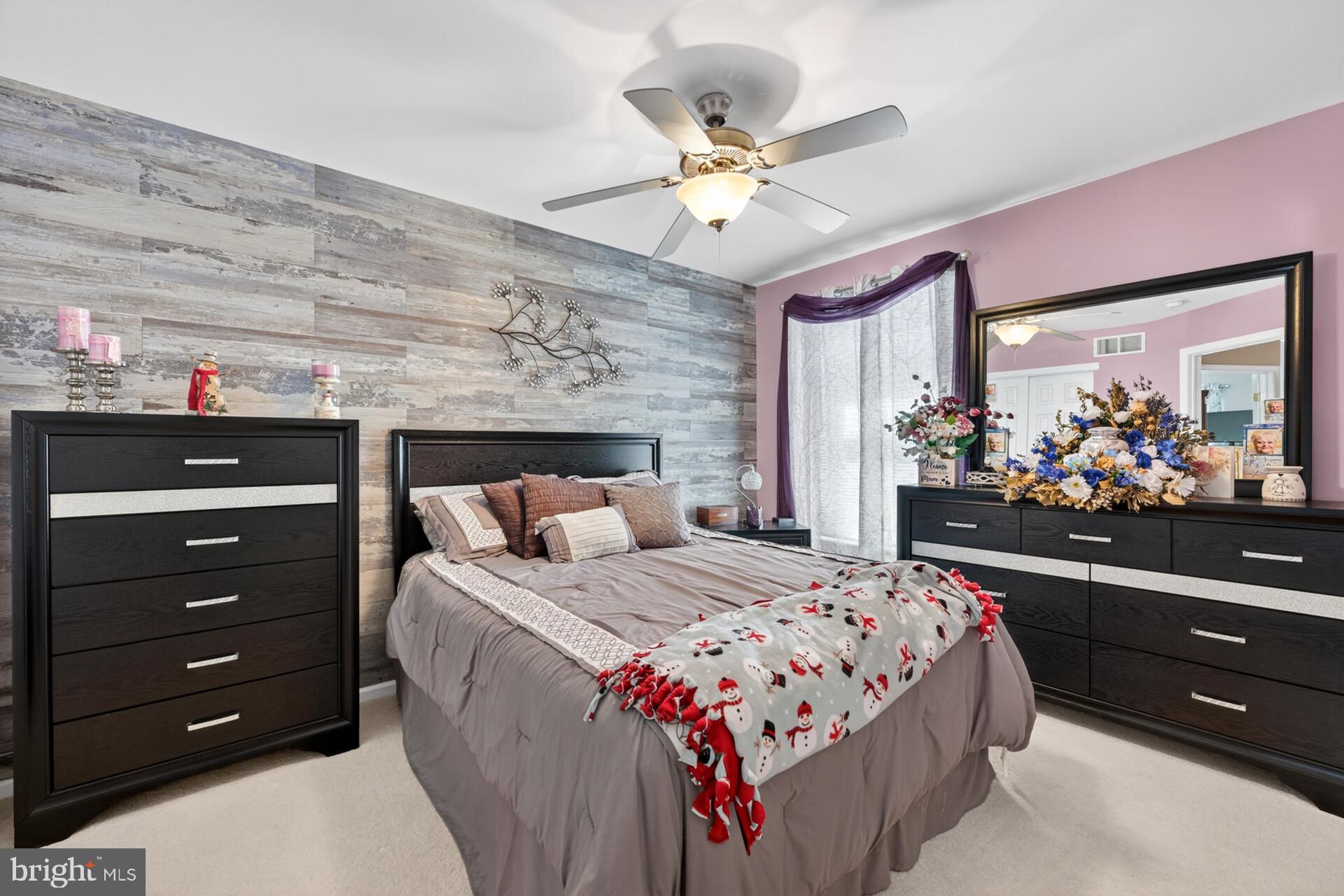 HUNTERS CROSSING - Residential