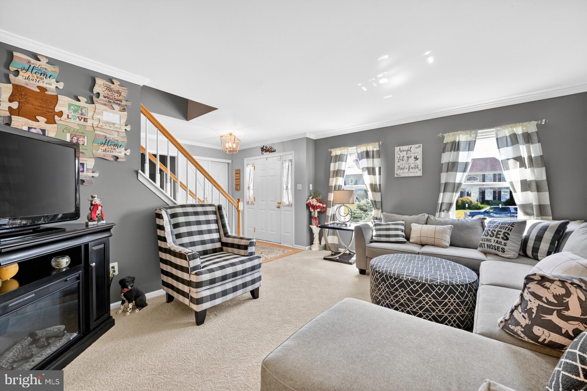 HUNTERS CROSSING - Residential